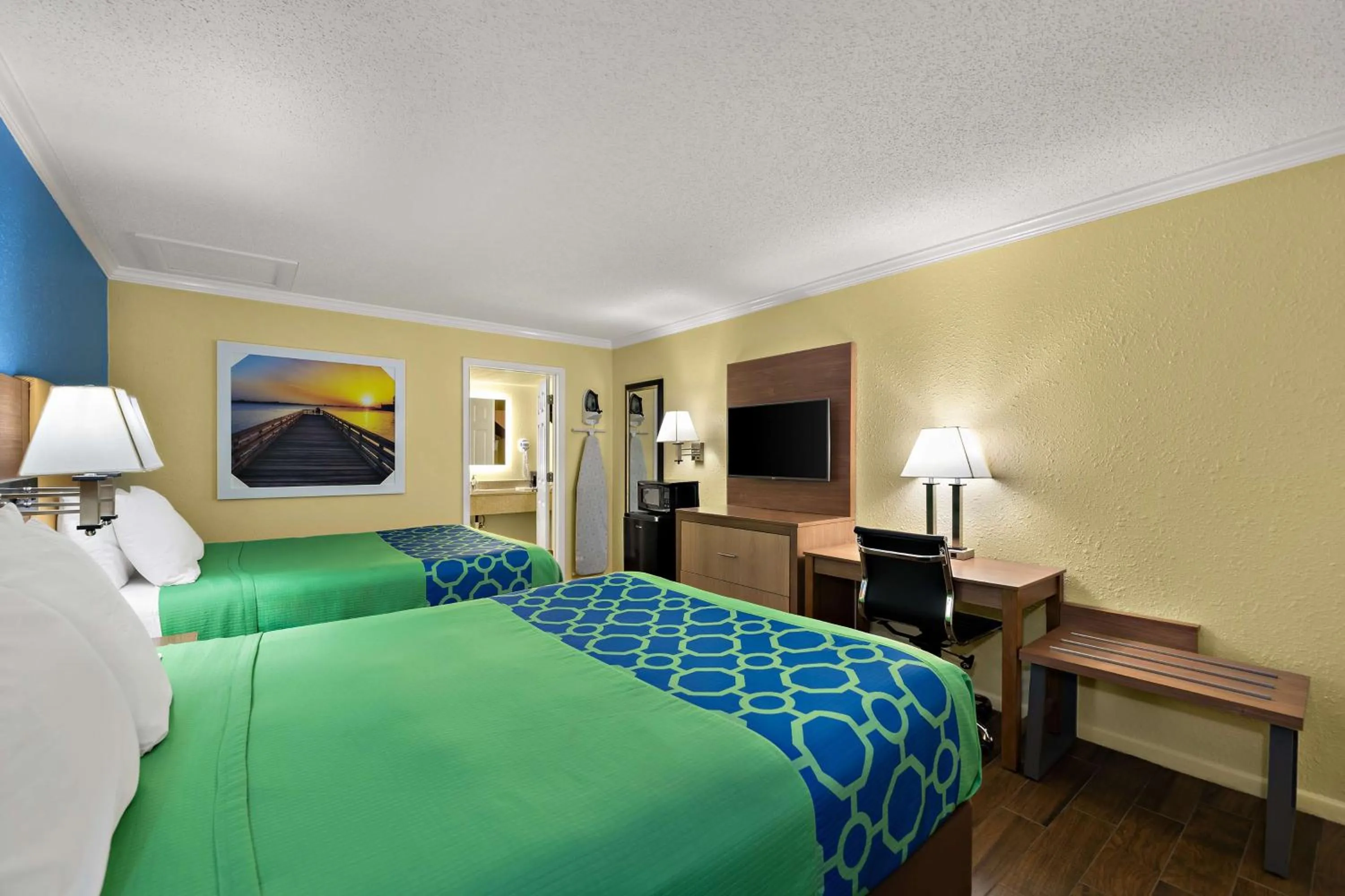 Bedroom, Bed in SureStay Hotel by Best Western Clermont Theme Park West