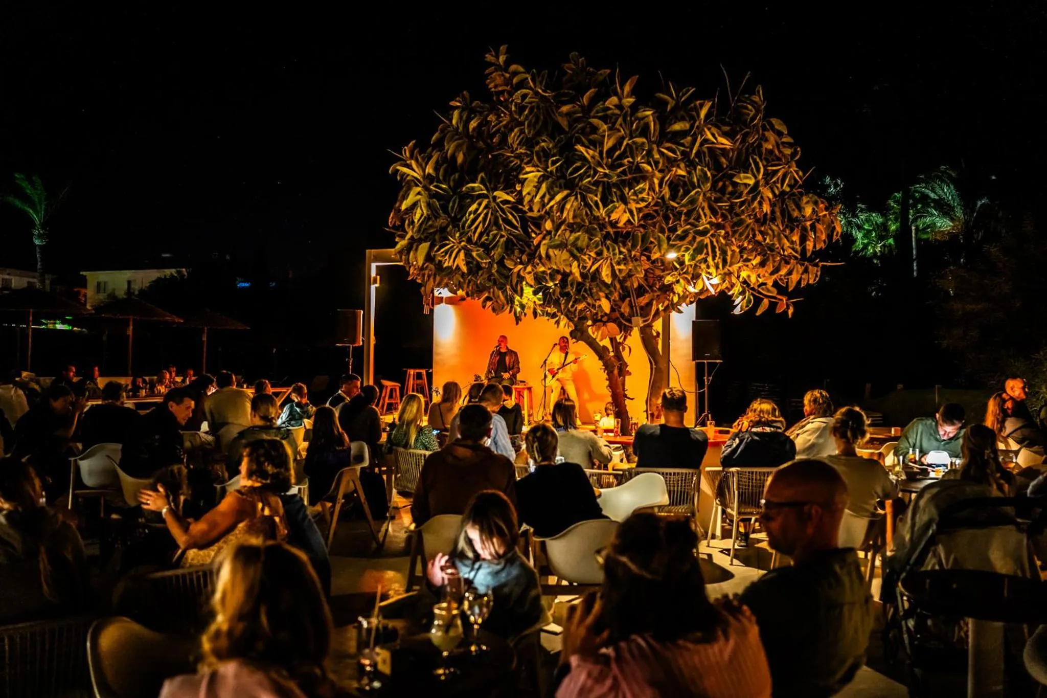 Lounge or bar in Malama Beach Holiday Village