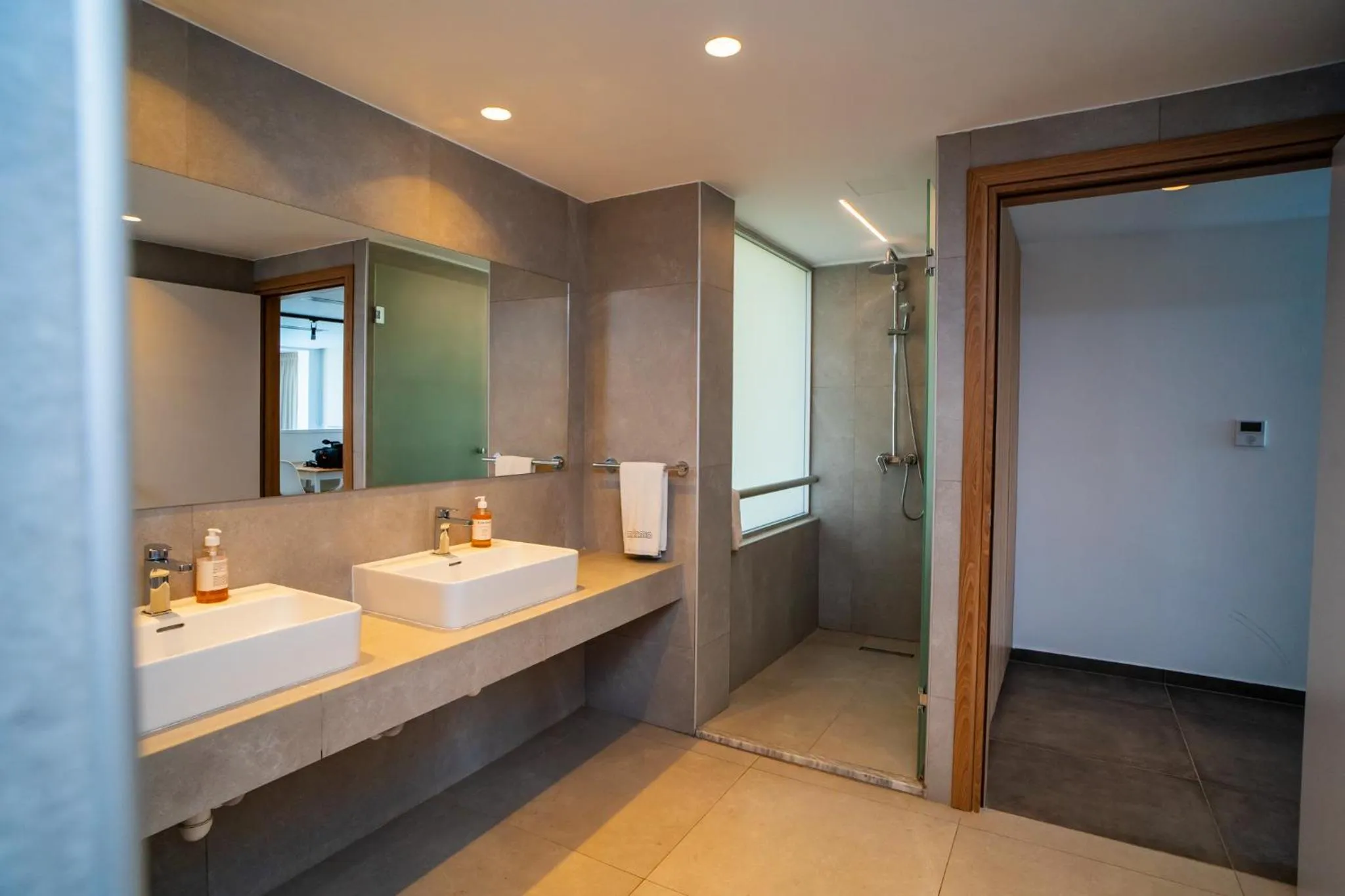 Bathroom in Malama Beach Holiday Village