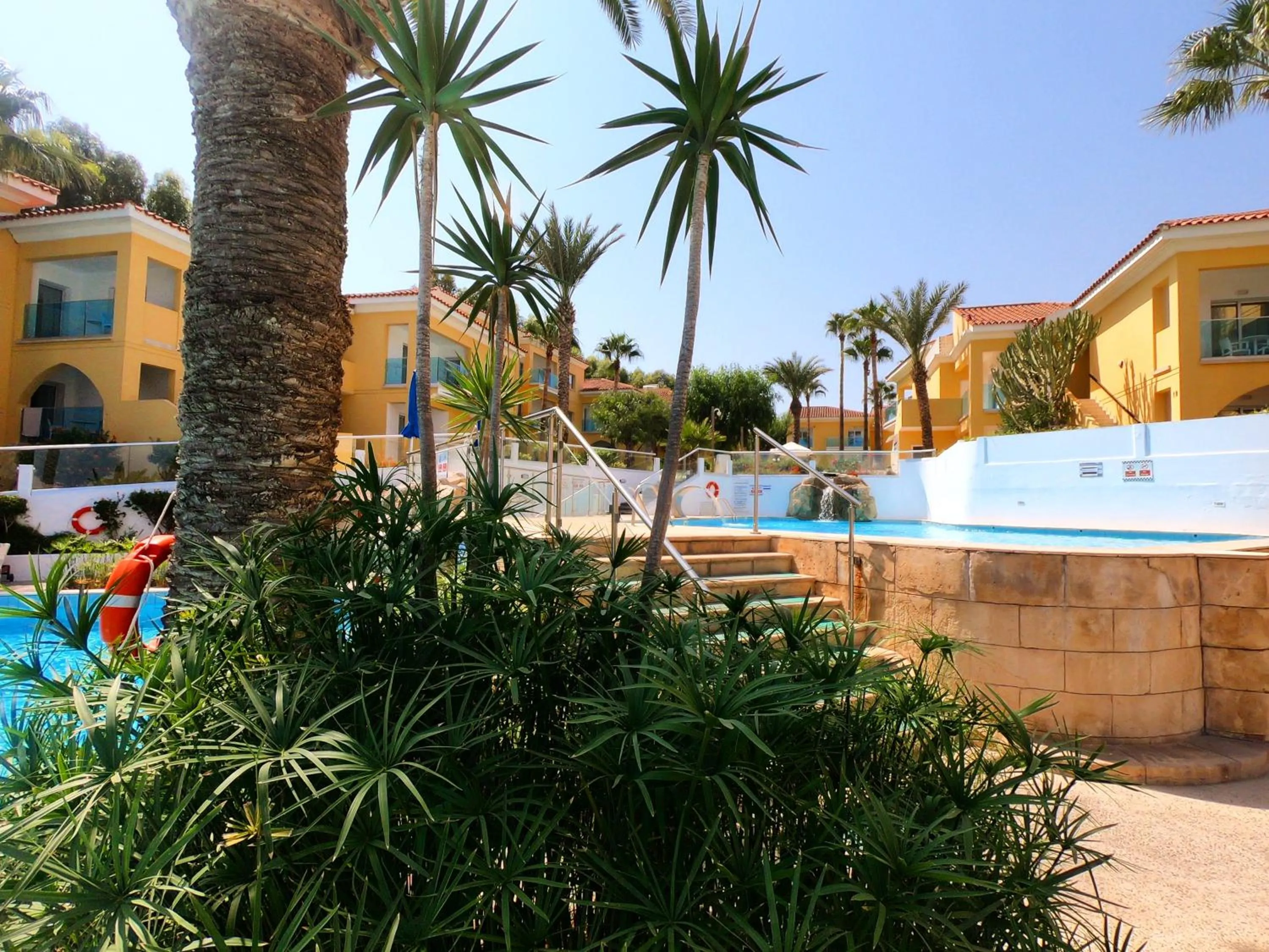 Property building in Malama Beach Holiday Village