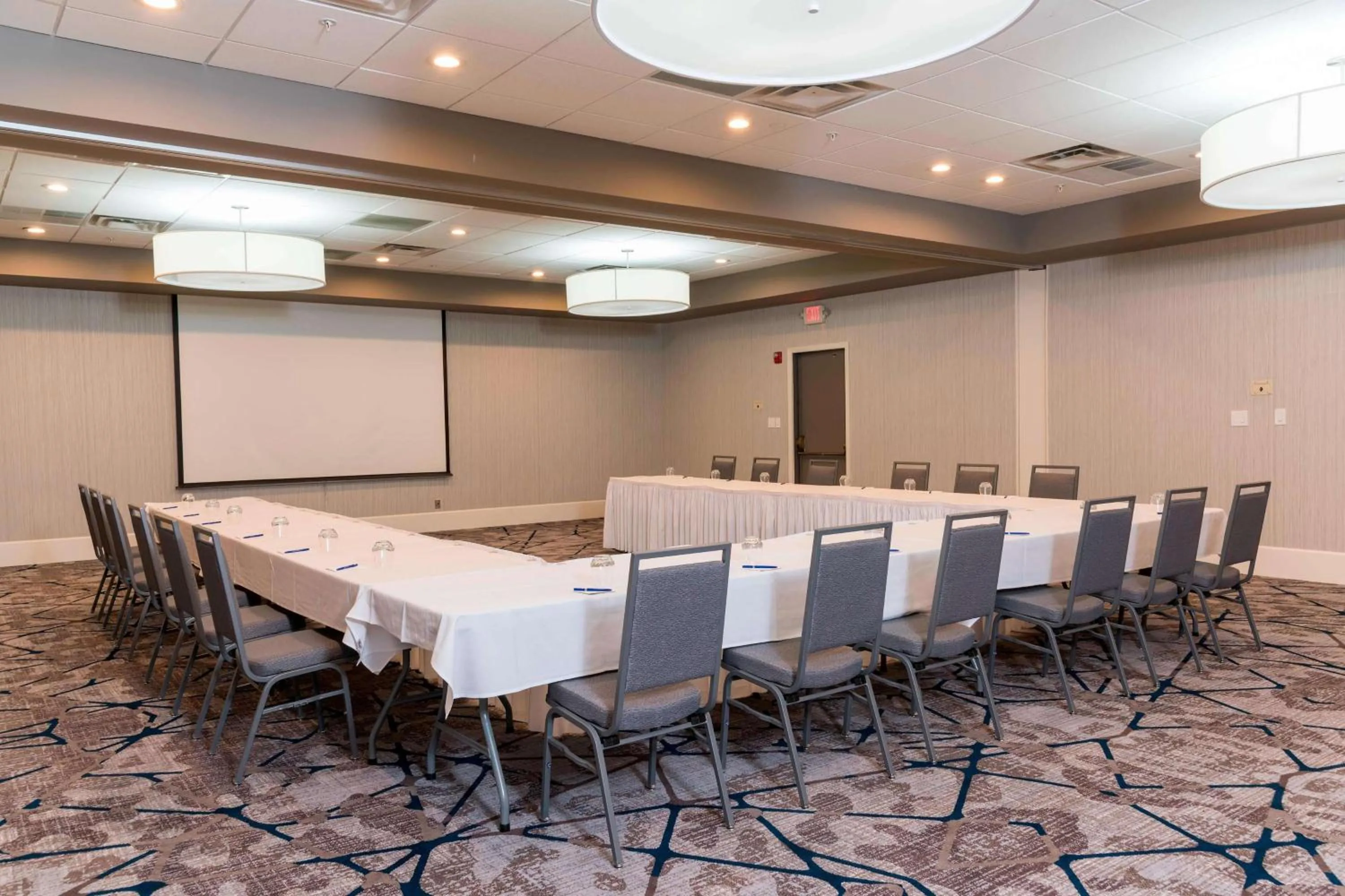 Banquet/Function facilities in Sonesta Hotel Grand Rapids Airport