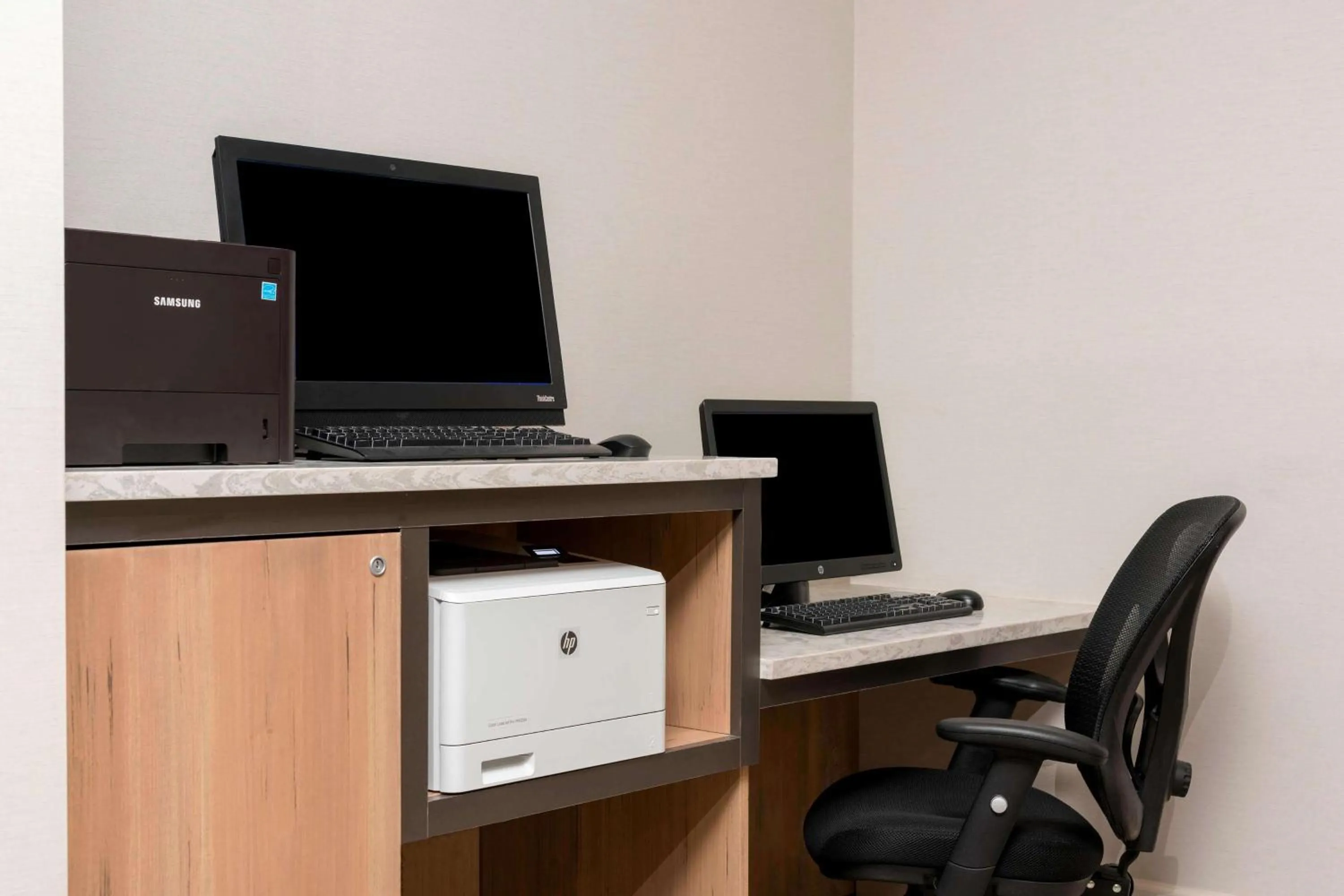 Business facilities in Sonesta Hotel Grand Rapids Airport