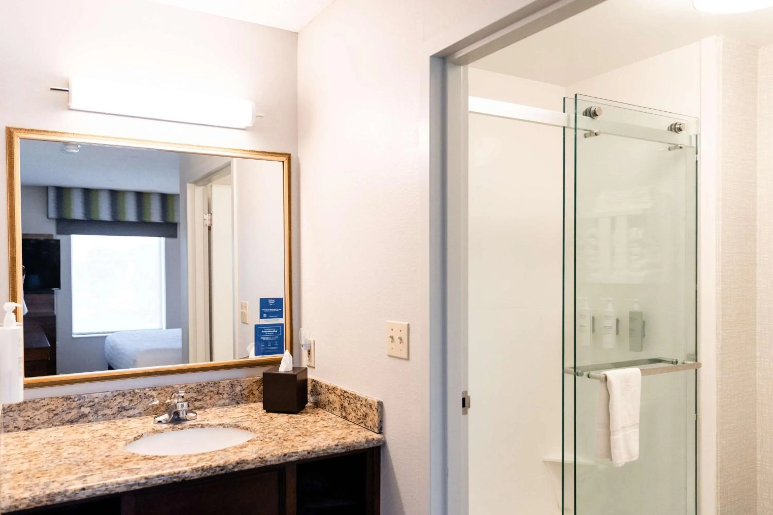 Bathroom in Hampton Inn & Suites Scottsbluff