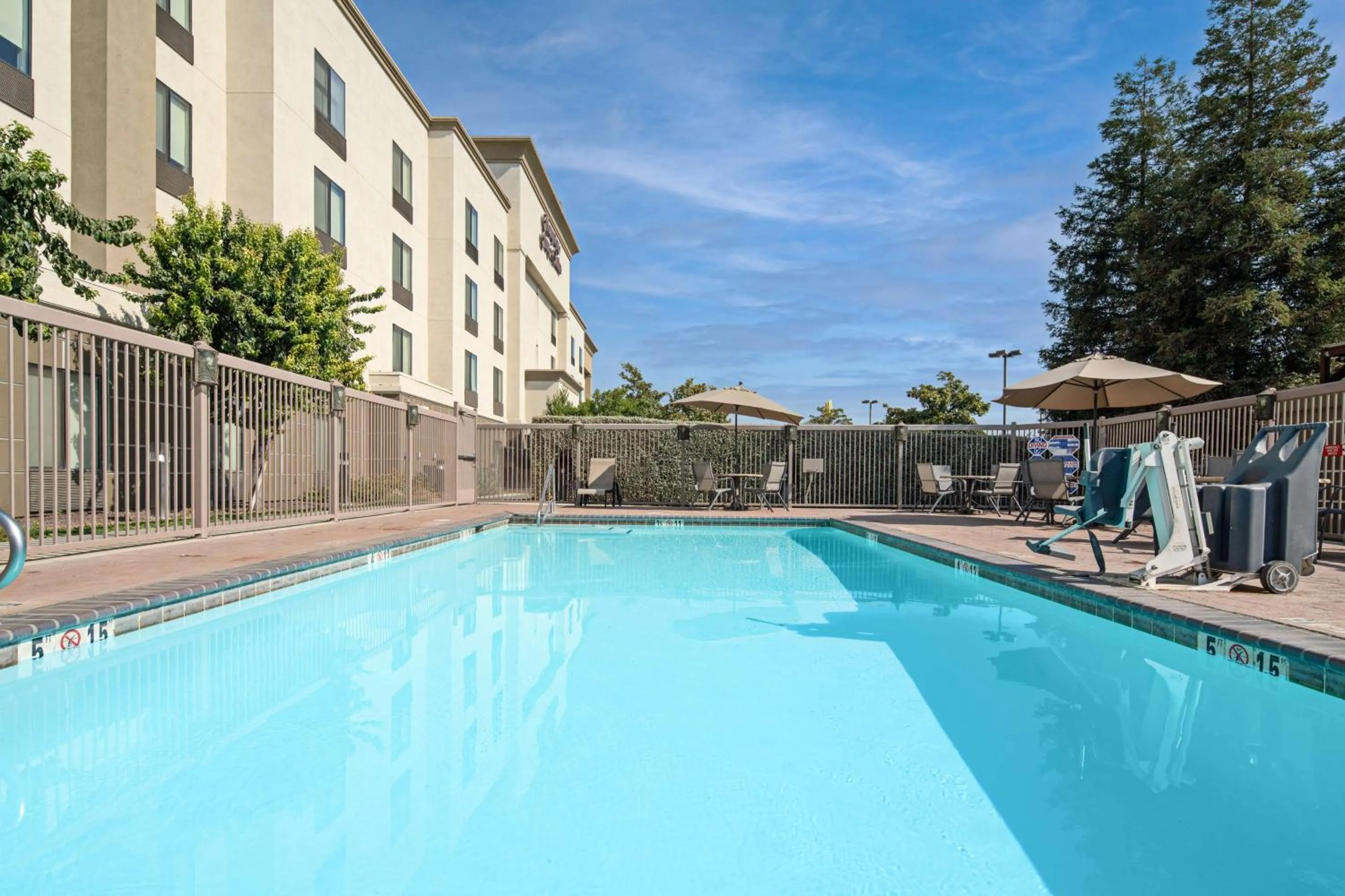 Pool view in Hampton Inn and Suites Bakersfield / Highway 58