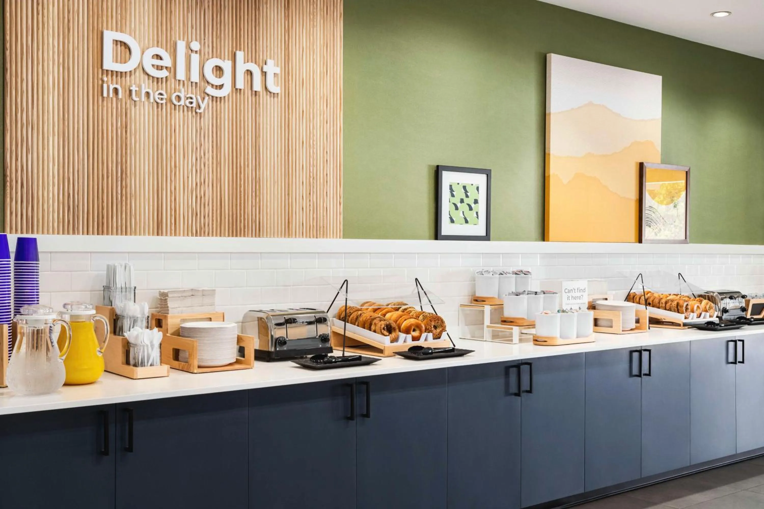 Breakfast in Spark by Hilton Orlando Universal Boulevard