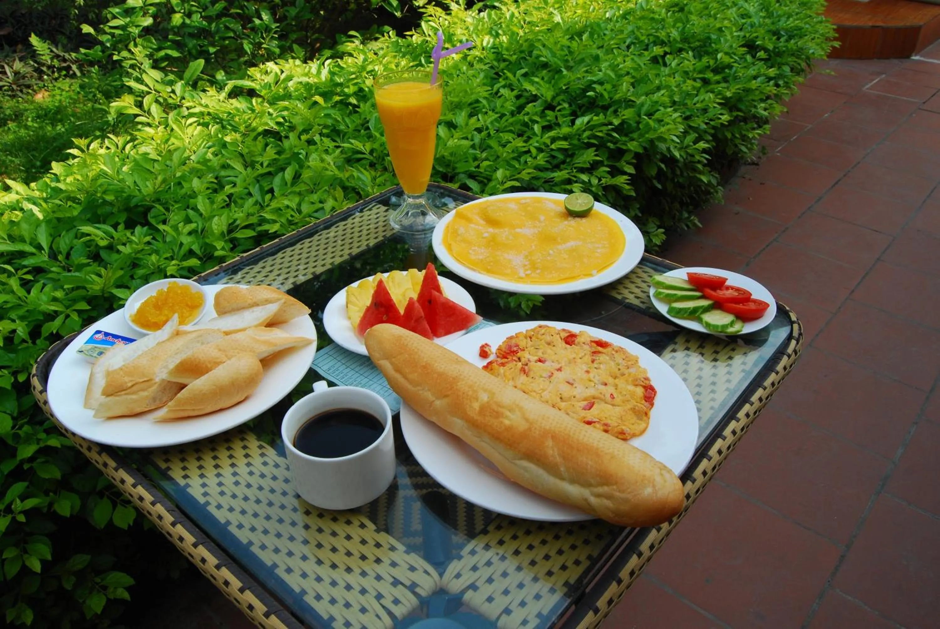 Buffet breakfast in Tam Coc Westlake Homestay
