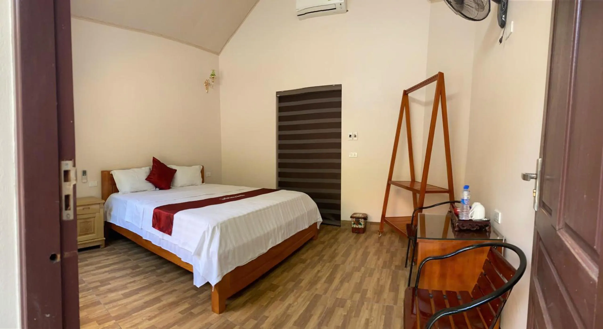 Photo of the whole room, Bed in Tam Coc Westlake Homestay