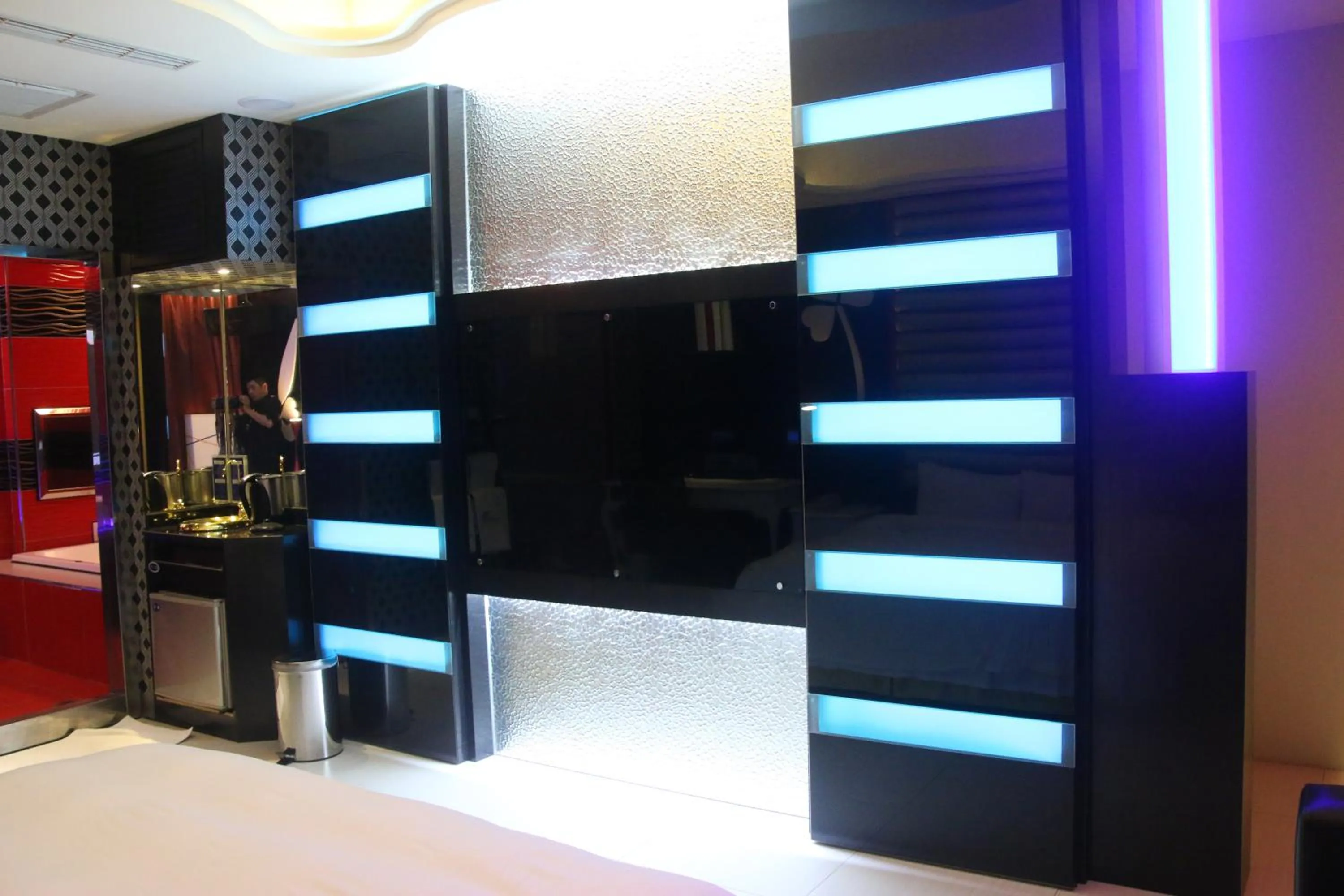 TV and multimedia in Kai-Hong Motel