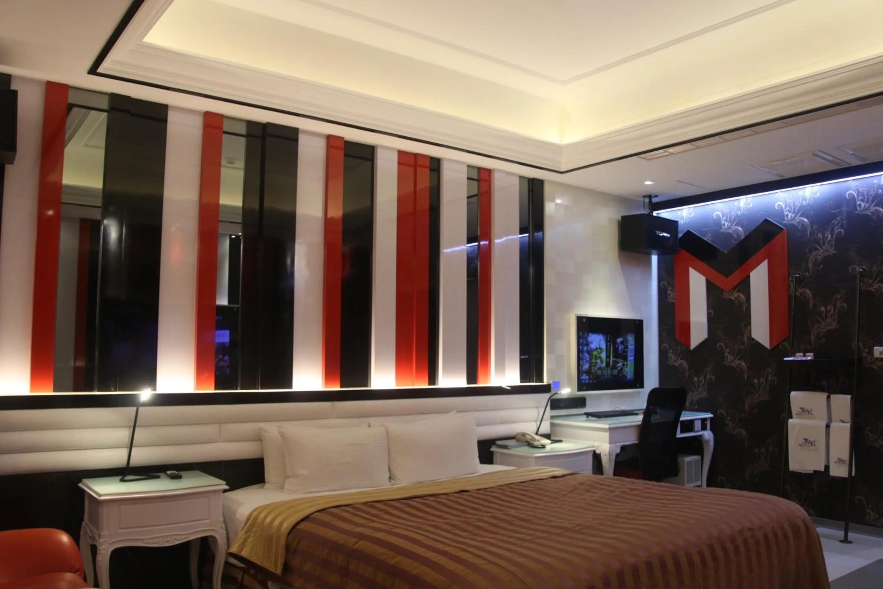 Bed in Kai-Hong Motel