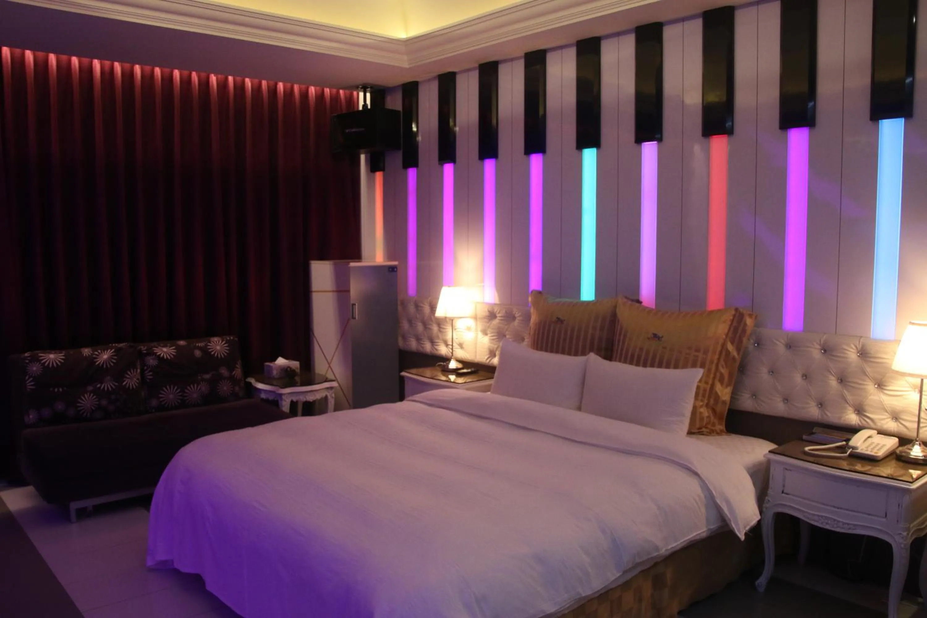 Bed in Kai-Hong Motel