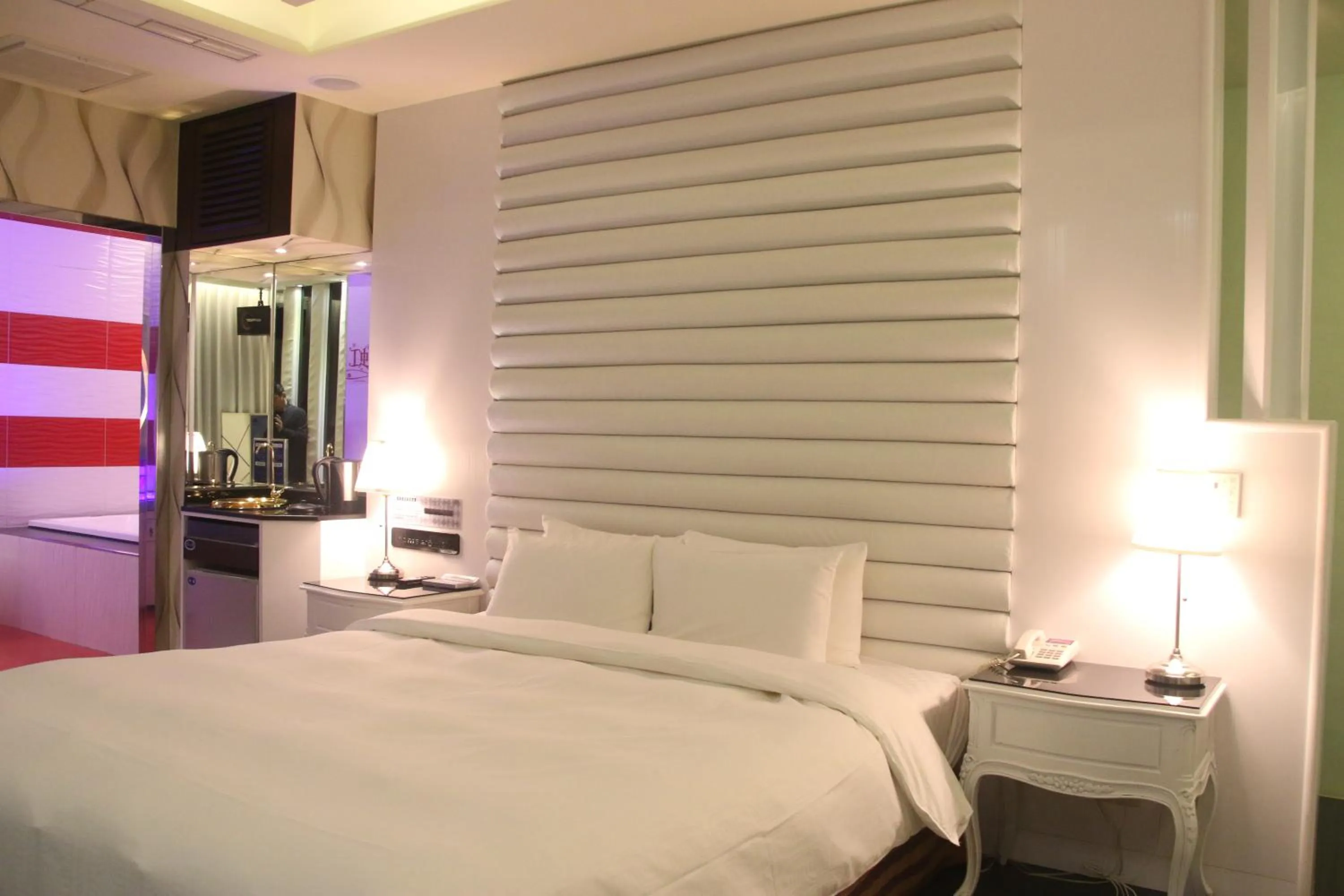 Bed in Kai-Hong Motel