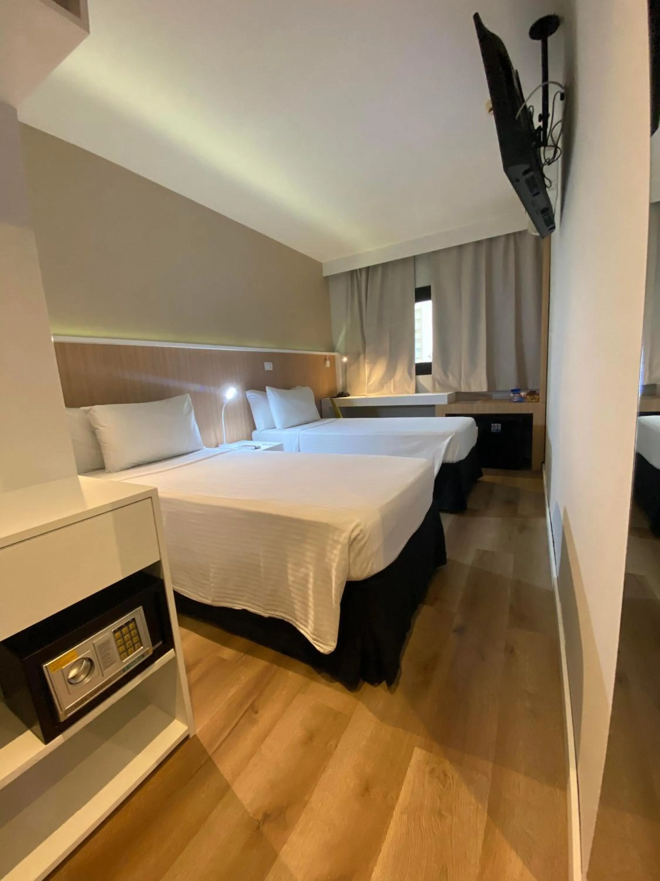 Photo of the whole room, Bed in Hotel WZ Jardins