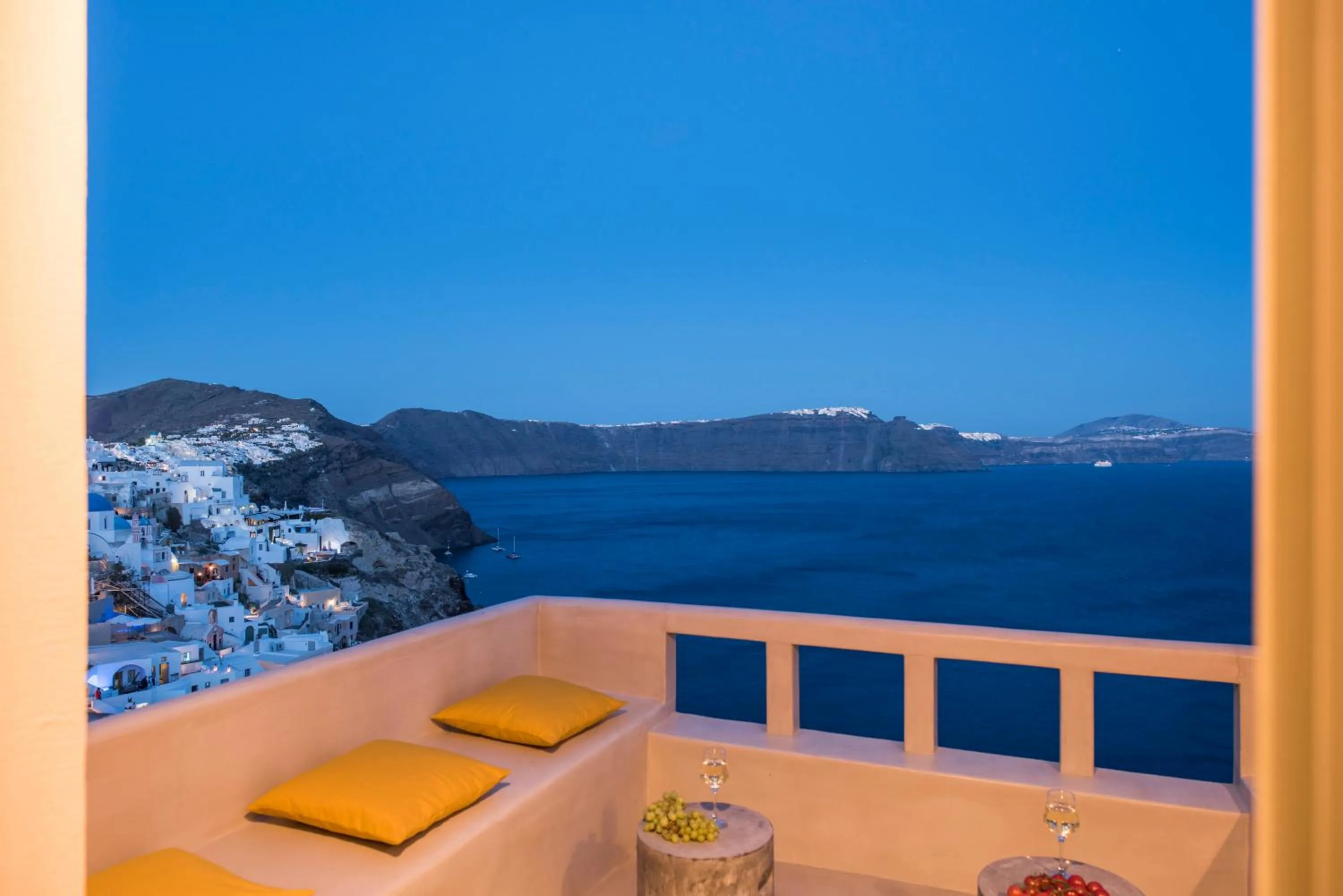 Natural landscape in Caldera Houses Oia