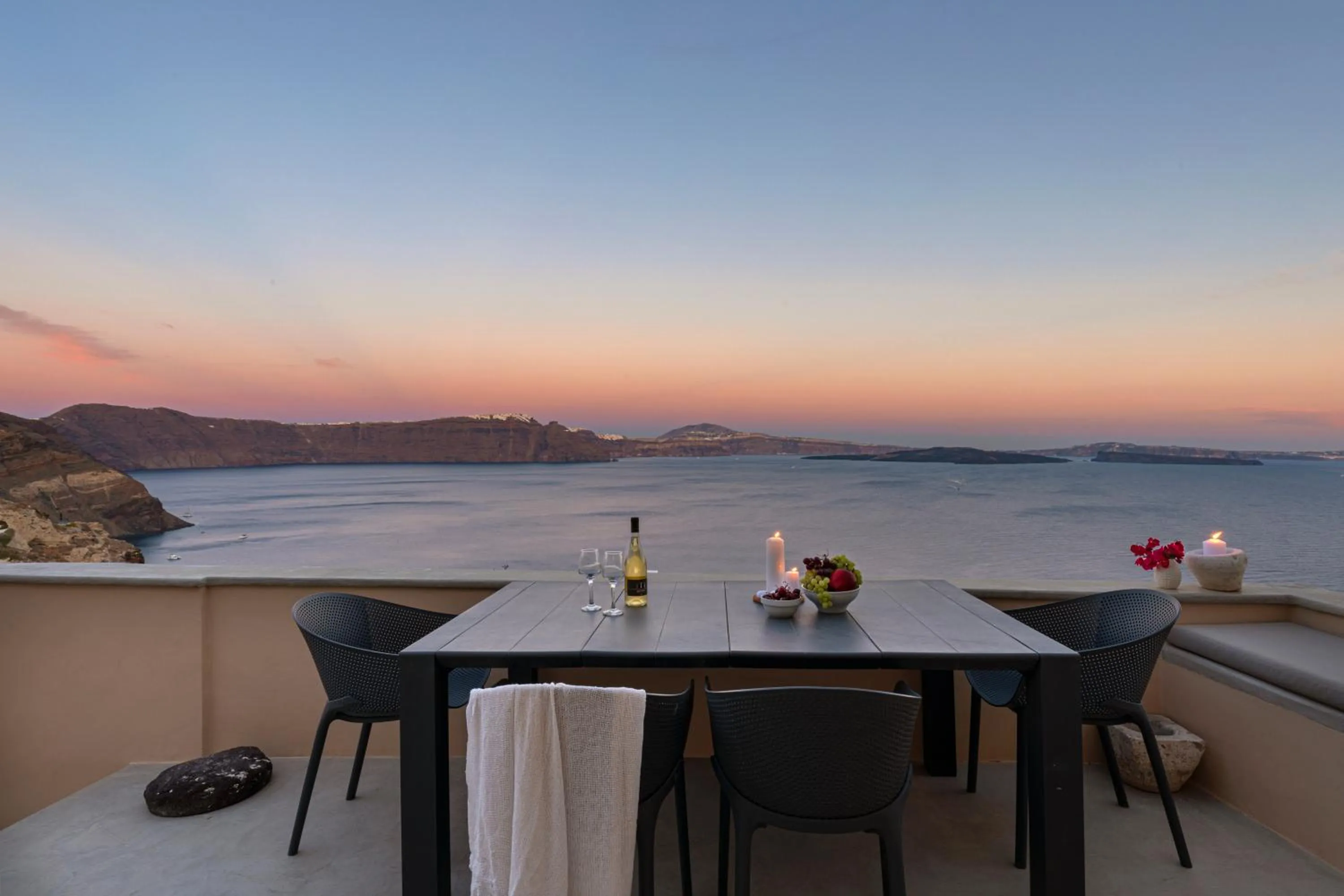 Natural landscape in Caldera Houses Oia