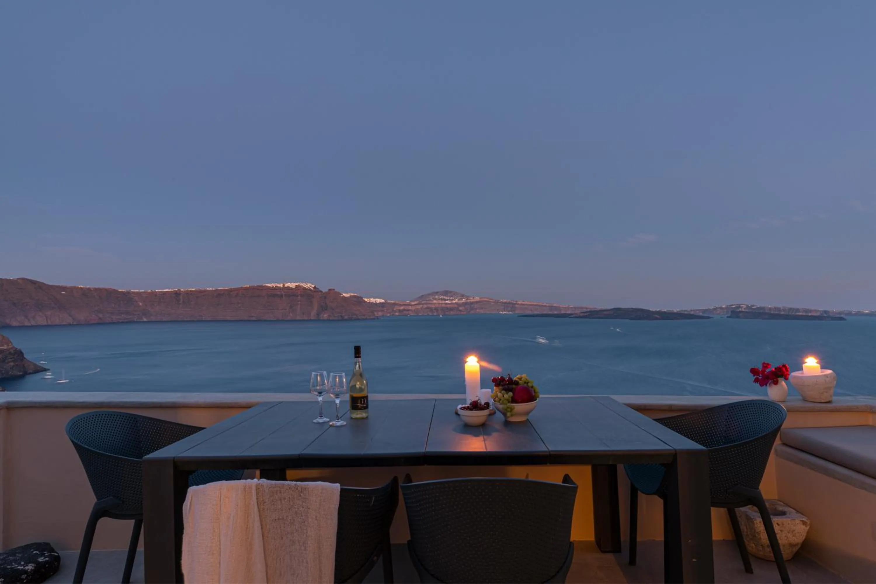 Natural landscape in Caldera Houses Oia