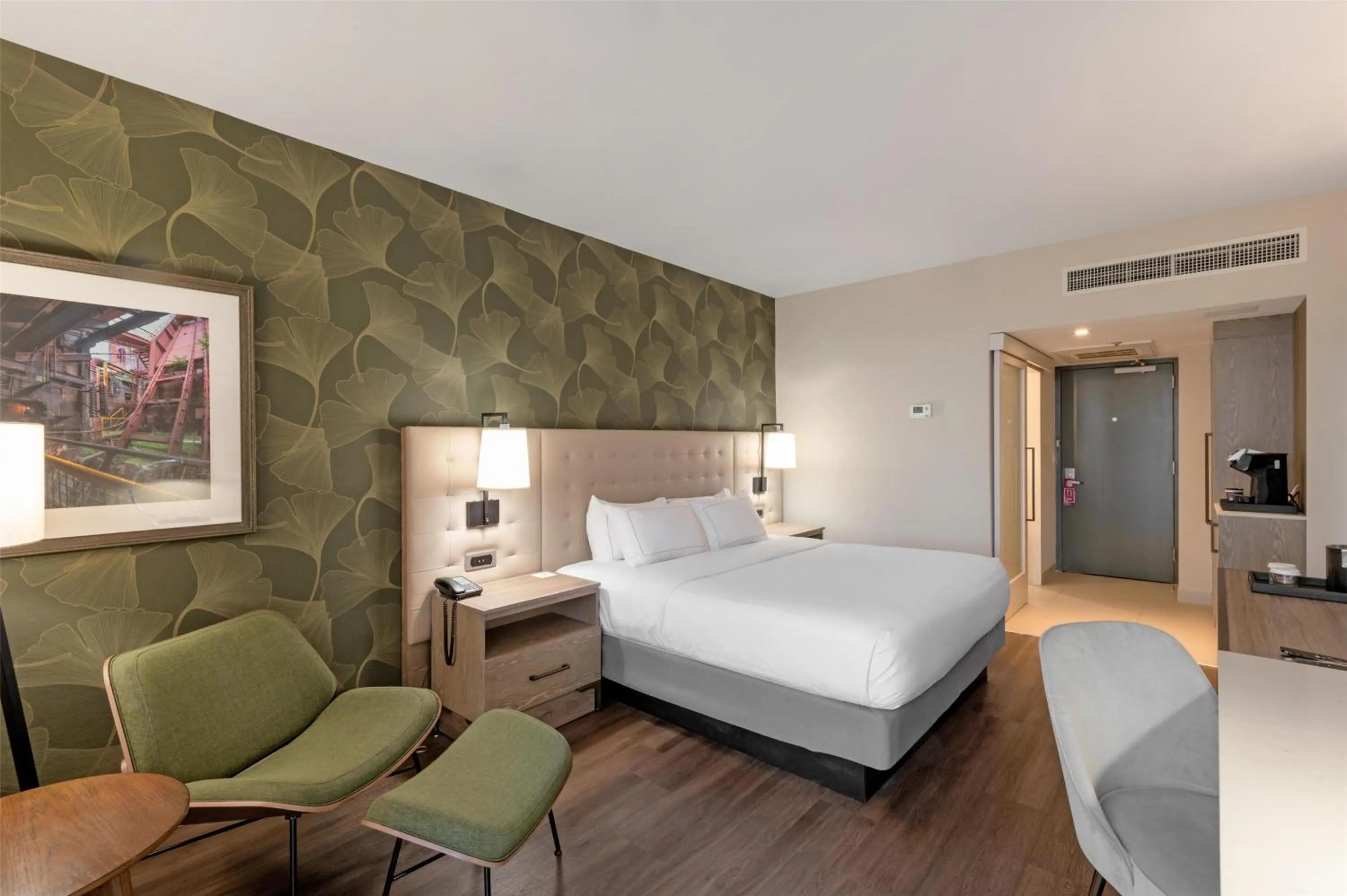 Bedroom, Bed in Hilton Birmingham Downtown at UAB