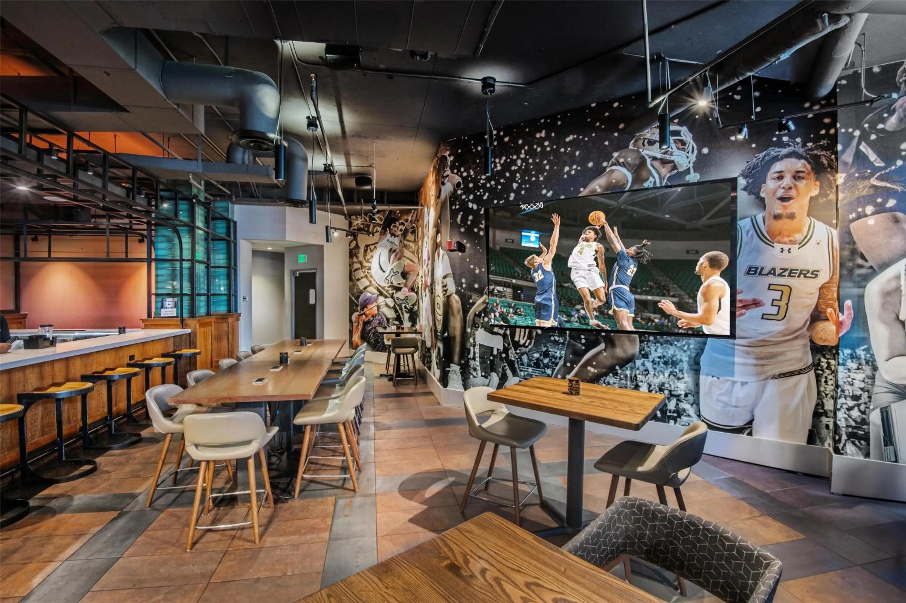 Restaurant/places to eat in Hilton Birmingham Downtown at UAB