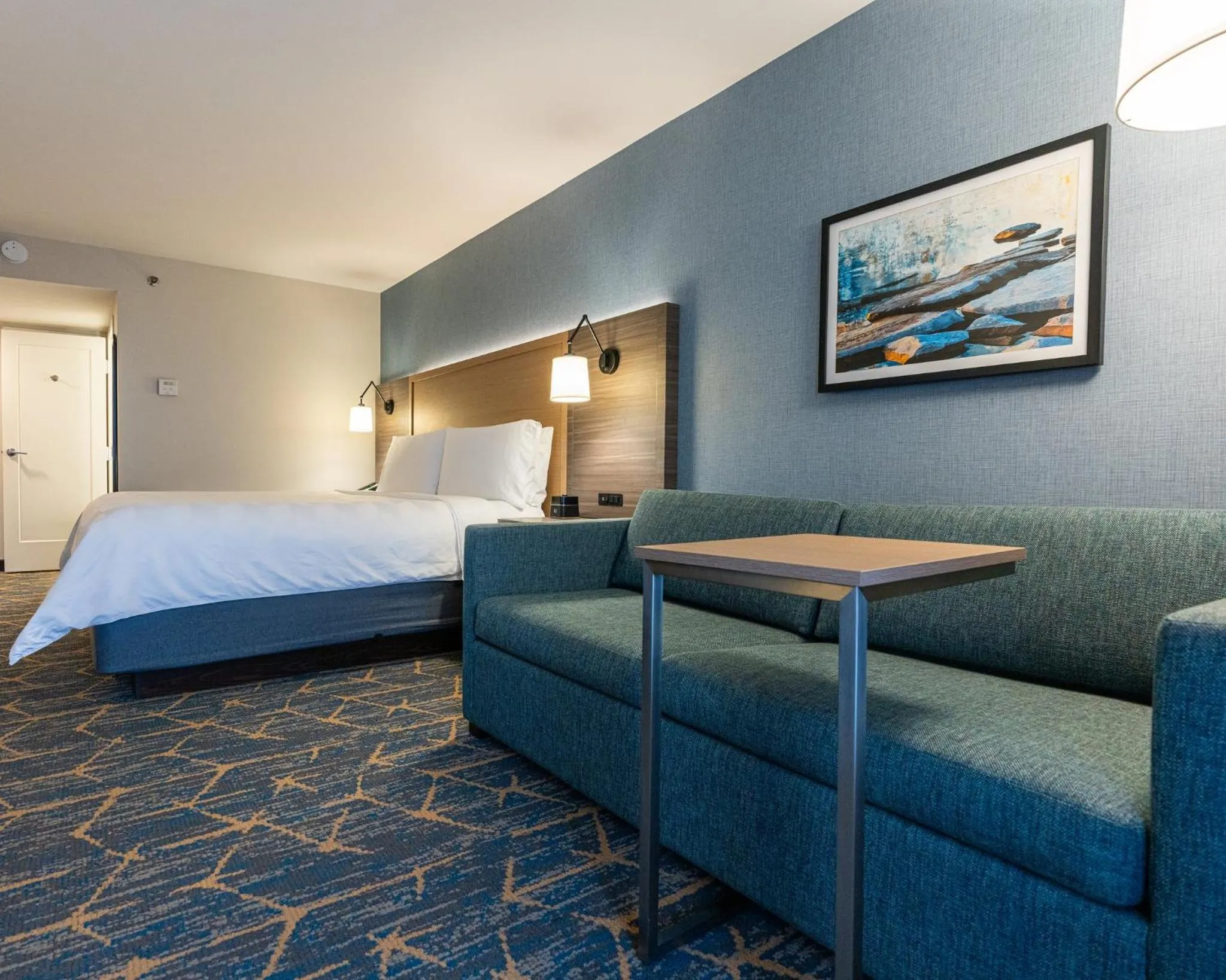 Photo of the whole room, Bed in Holiday Inn Kingston - Waterfront by IHG