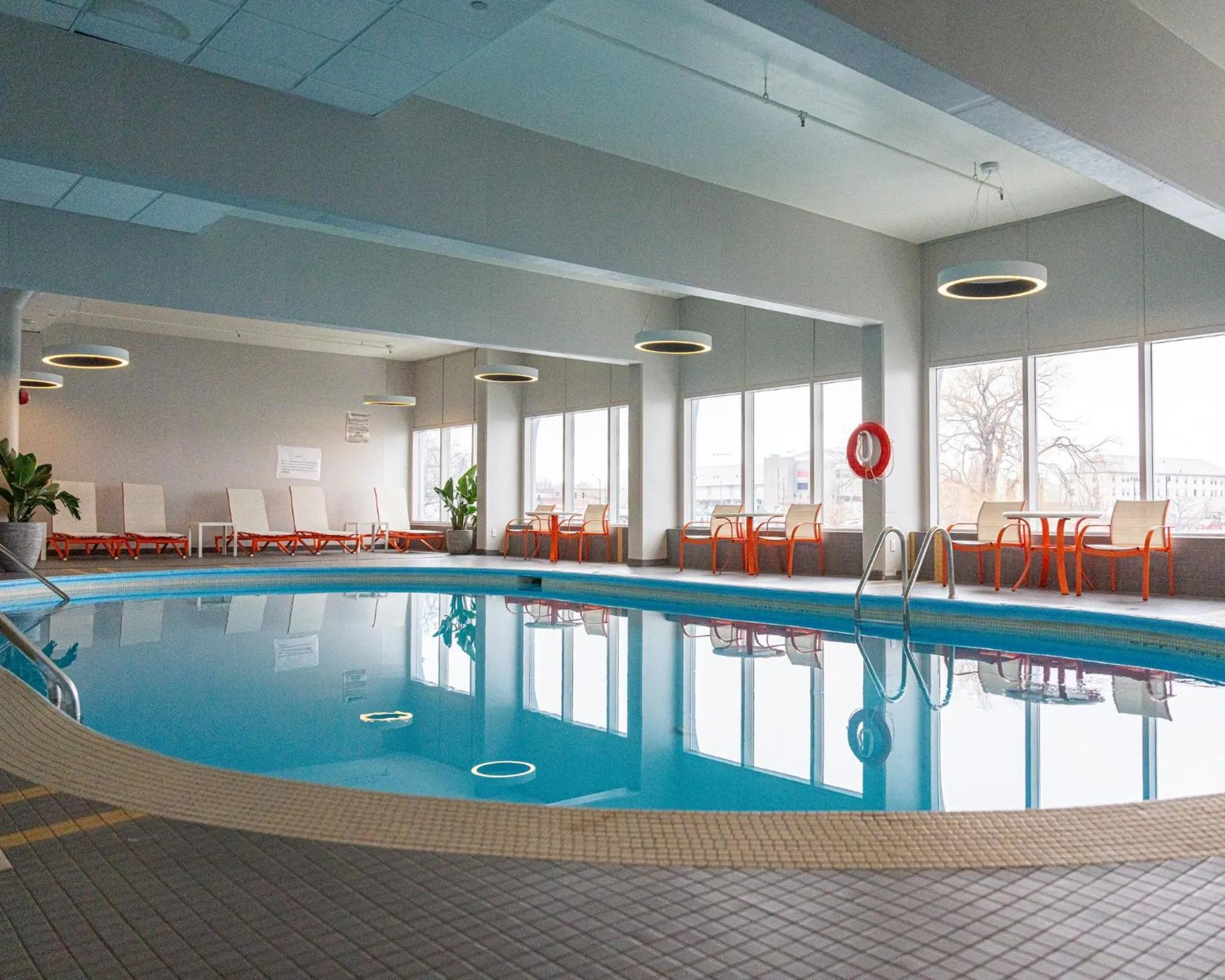 Swimming pool in Holiday Inn Kingston - Waterfront by IHG