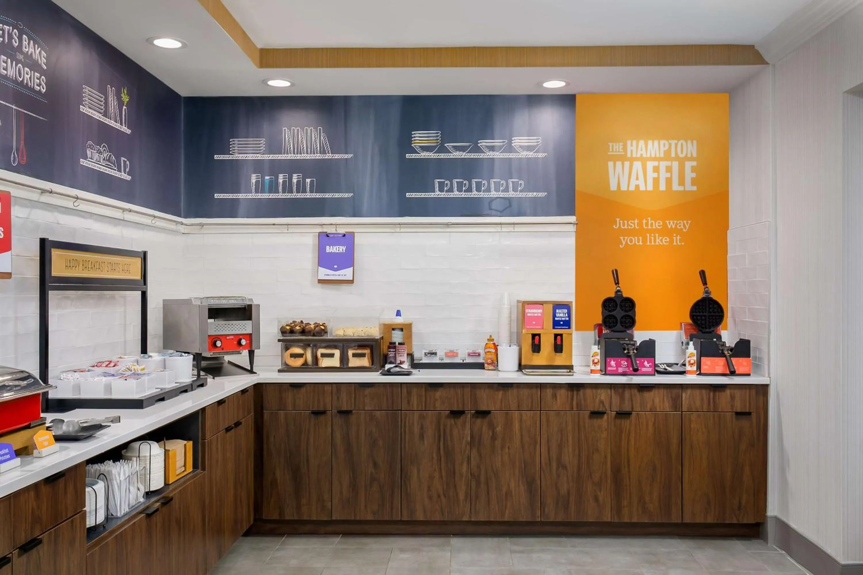 Breakfast in Hampton Inn & Suites Birmingham-Pelham - I-65