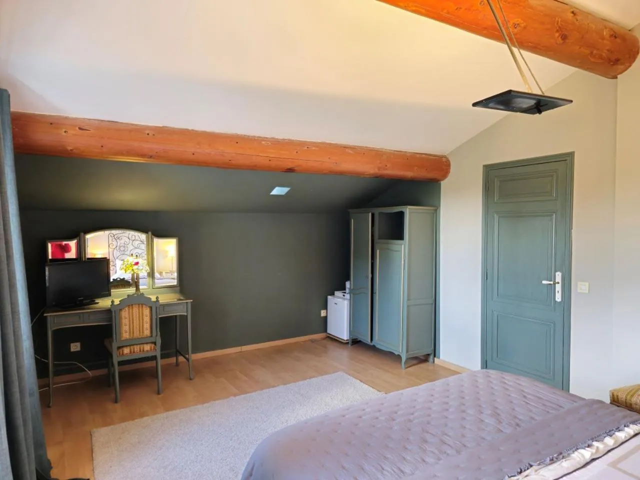 Bed in Ancien Mas Du Moulin