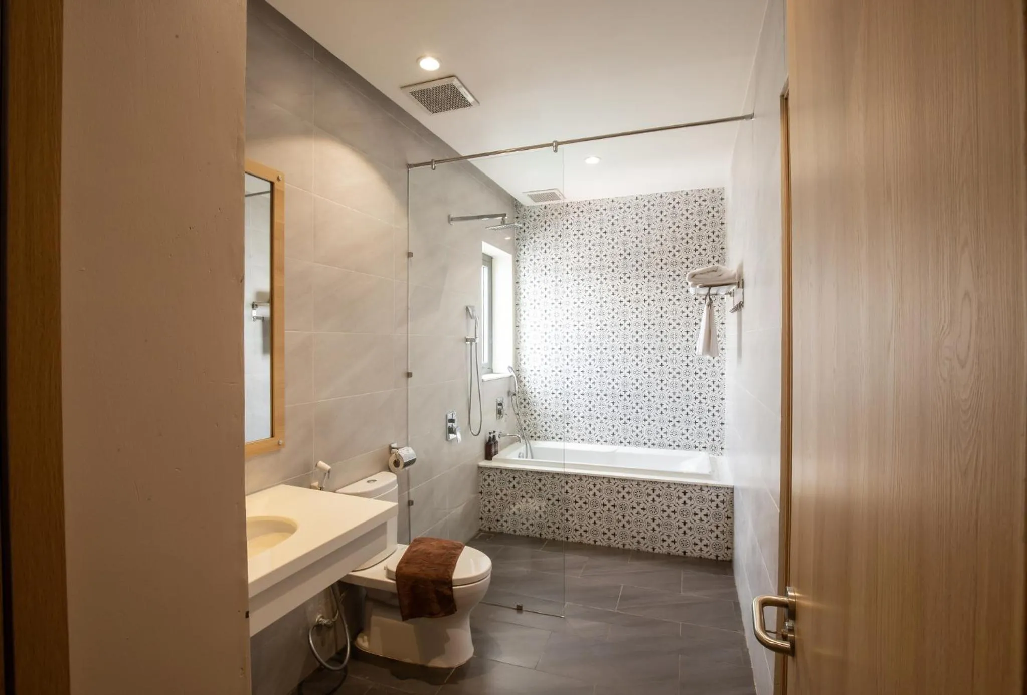 Shower in Thanh Mai Hotel