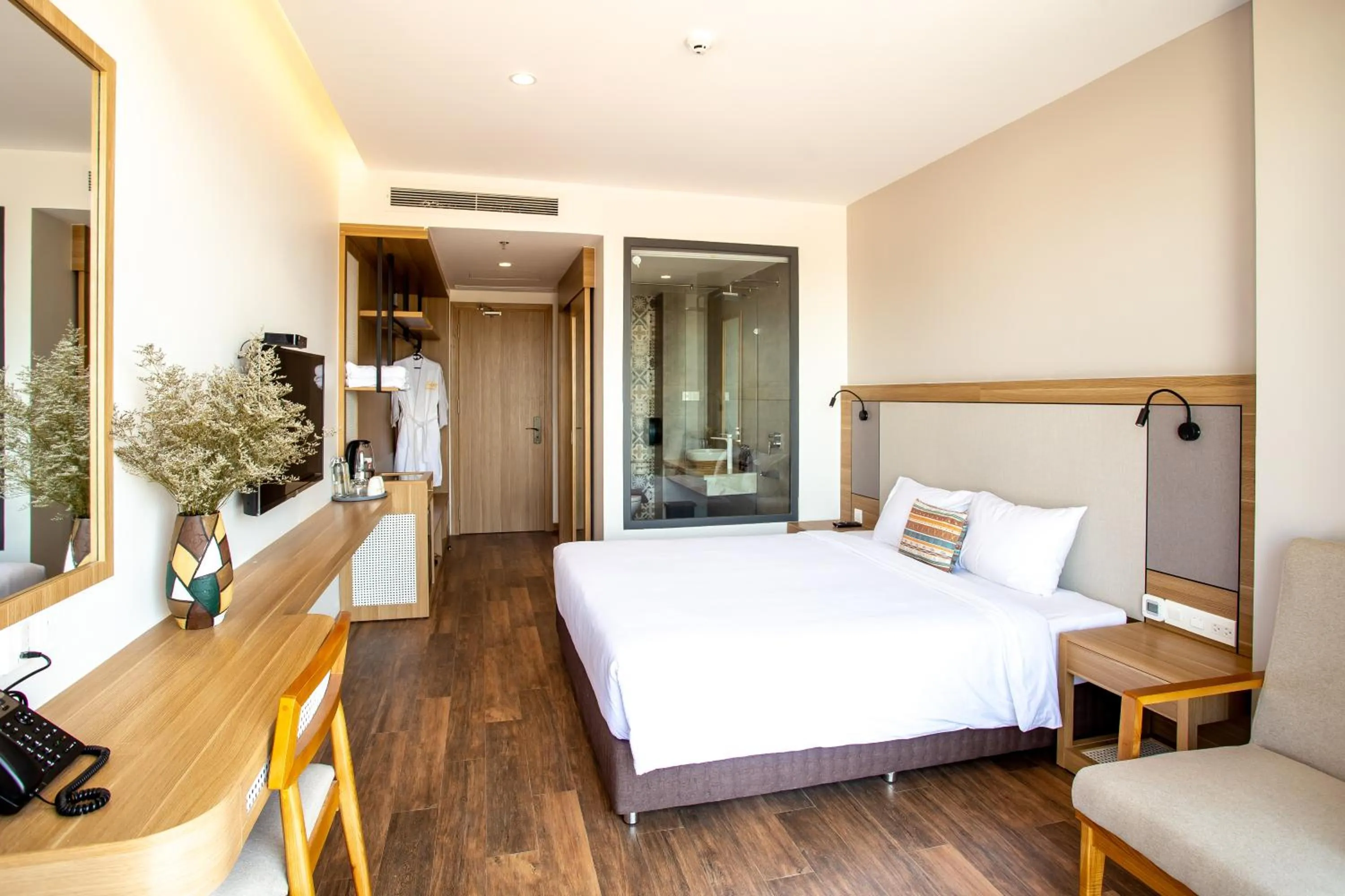 Living room, Bed in Thanh Mai Hotel