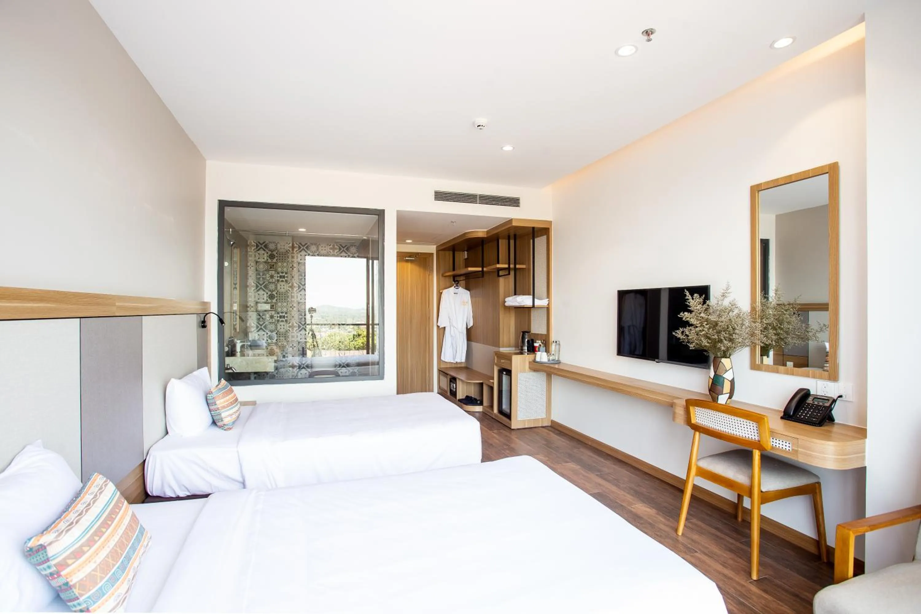 Living room, Bed in Thanh Mai Hotel