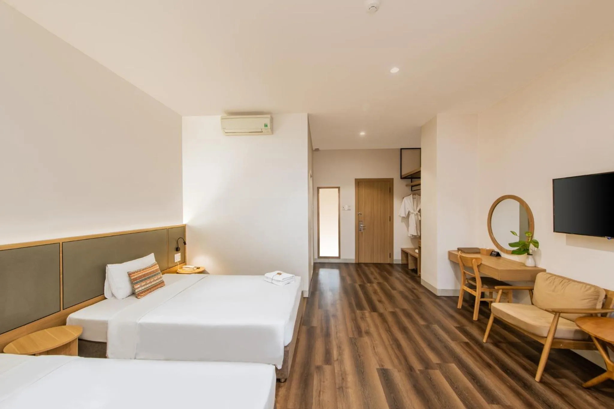 Communal lounge/ TV room, Bed in Thanh Mai Hotel