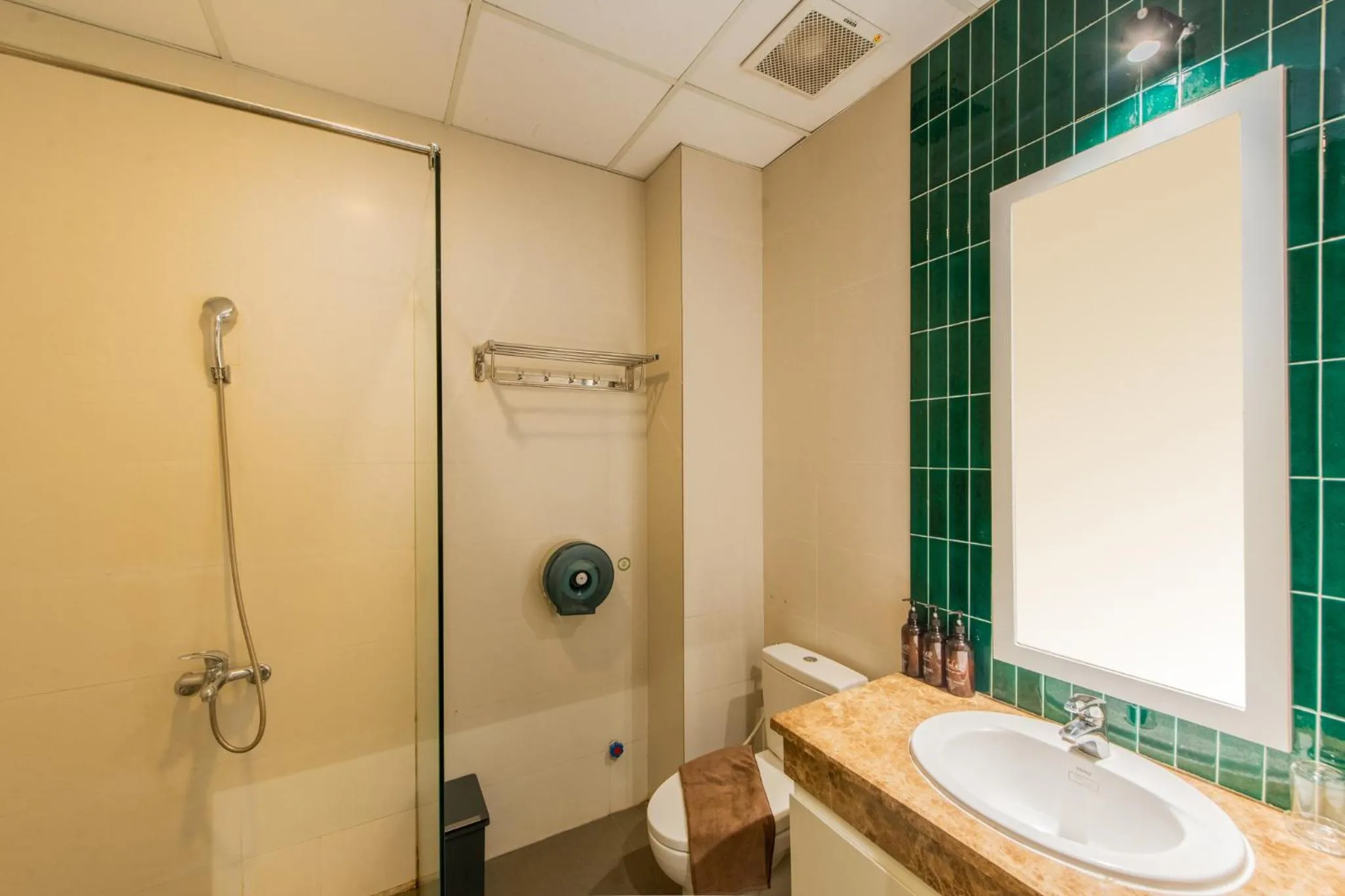 Shower in Thanh Mai Hotel