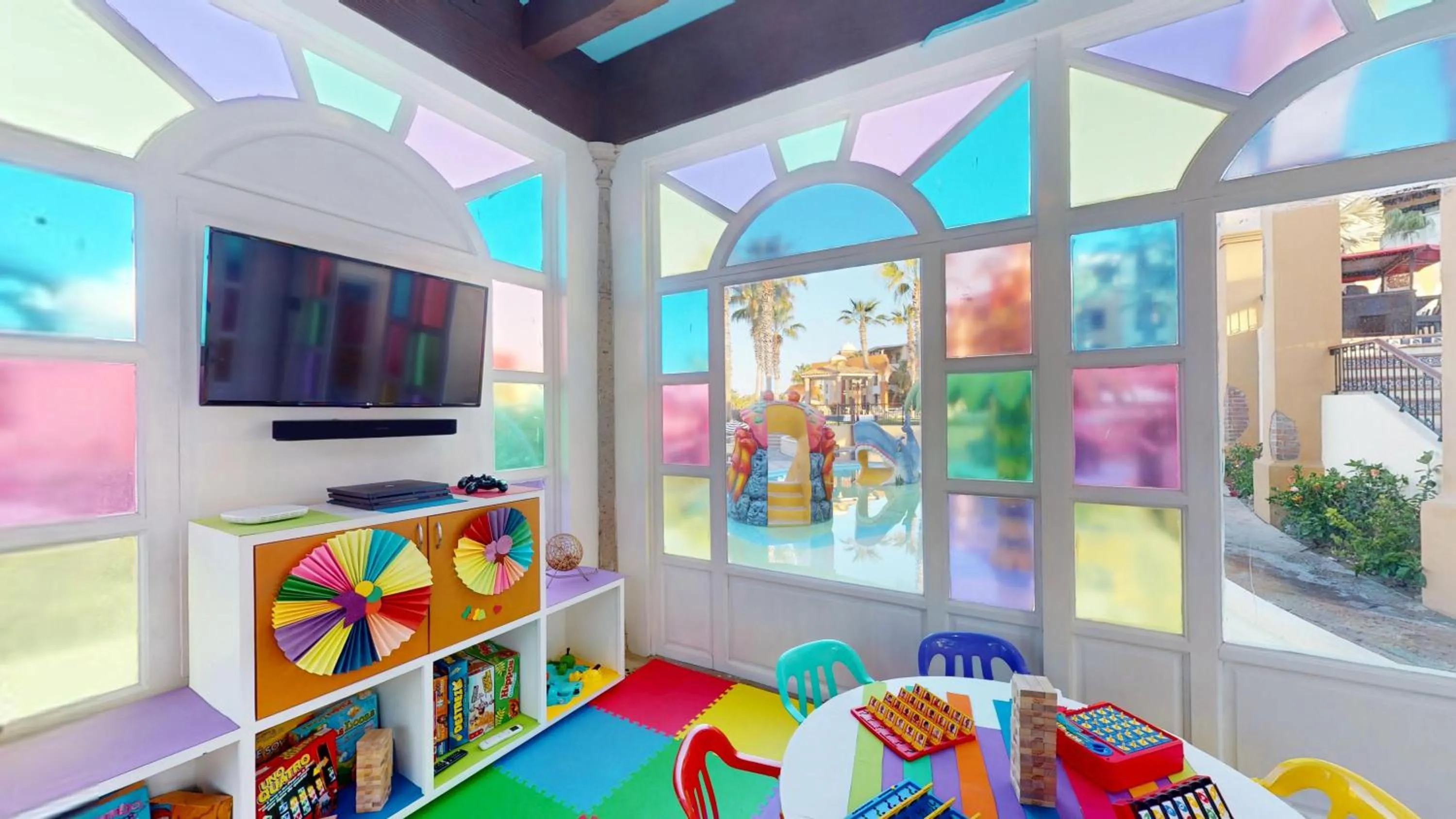 Swimming pool in Hacienda Encantada Resort & Spa