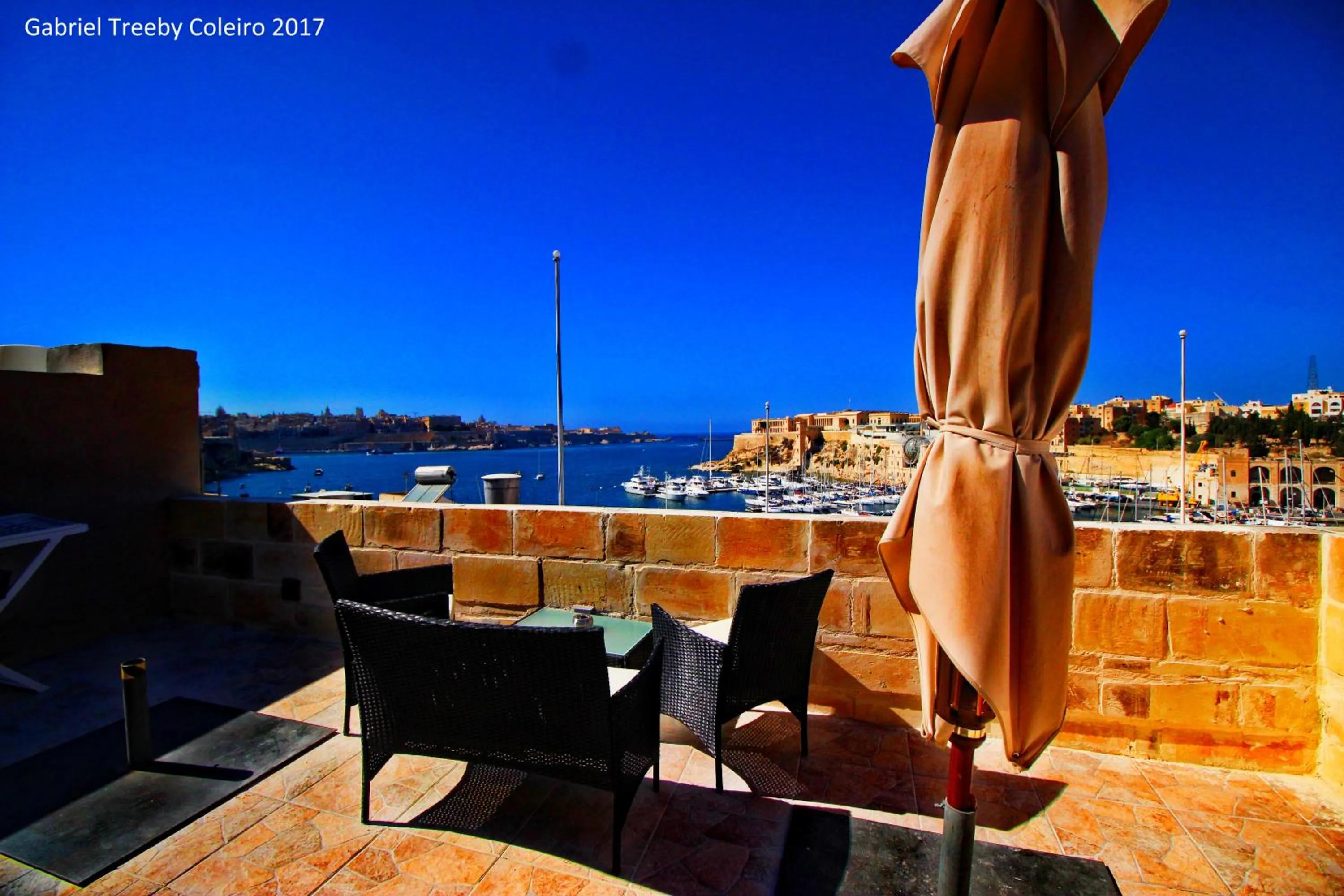 Property building in Twenty Antika