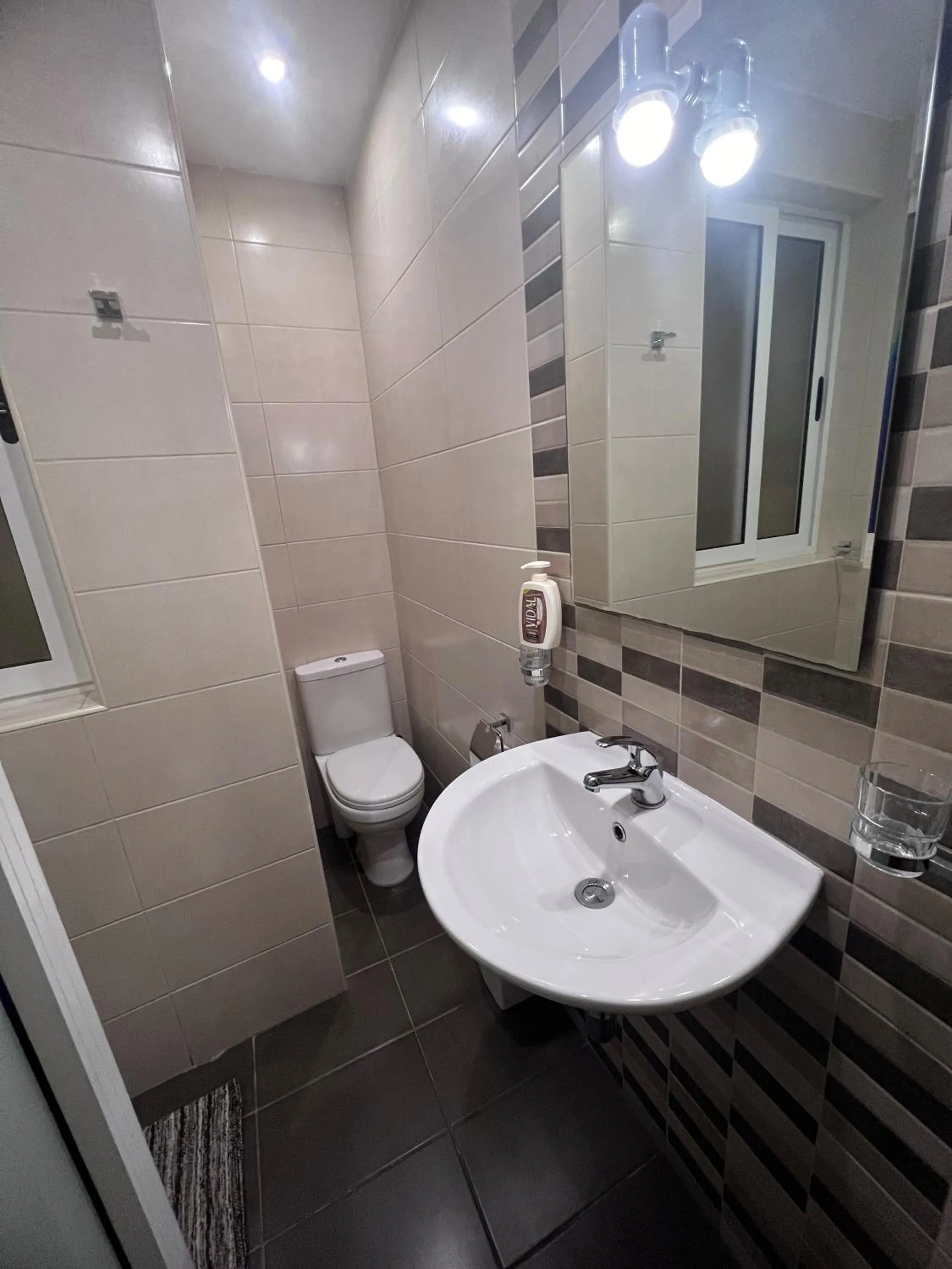 Bathroom in Twenty Antika