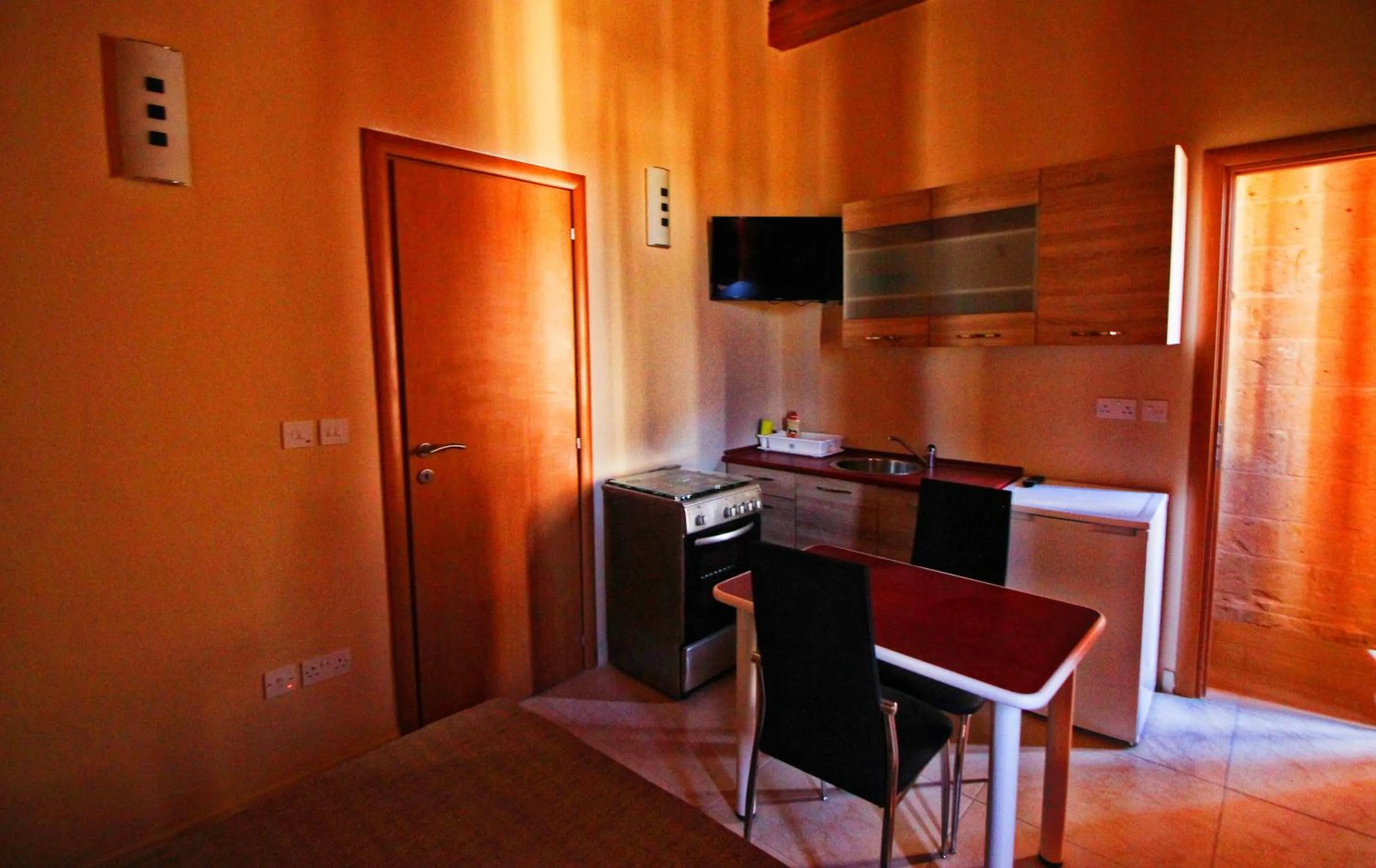 Kitchen or kitchenette in Twenty Antika