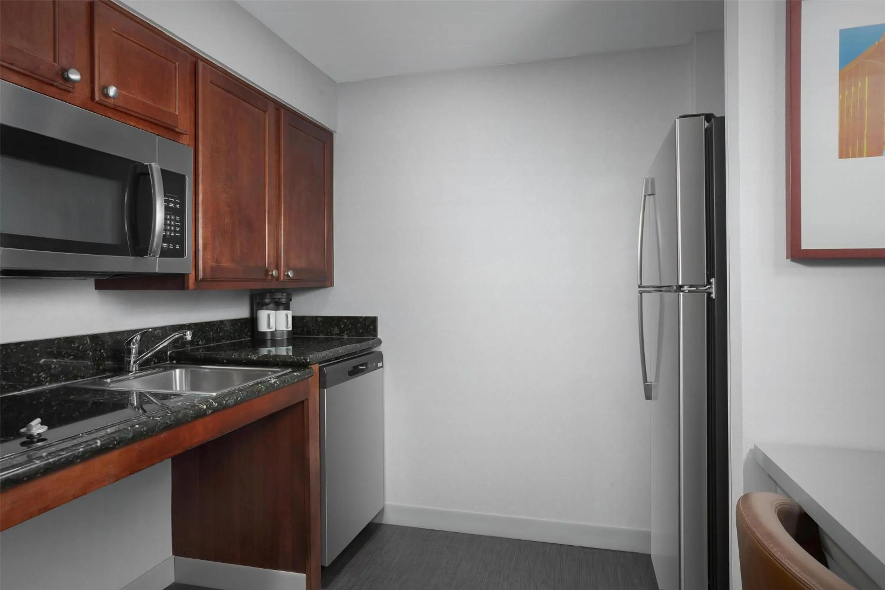 Kitchen or kitchenette in Homewood Suites by Hilton Birmingham South Inverness