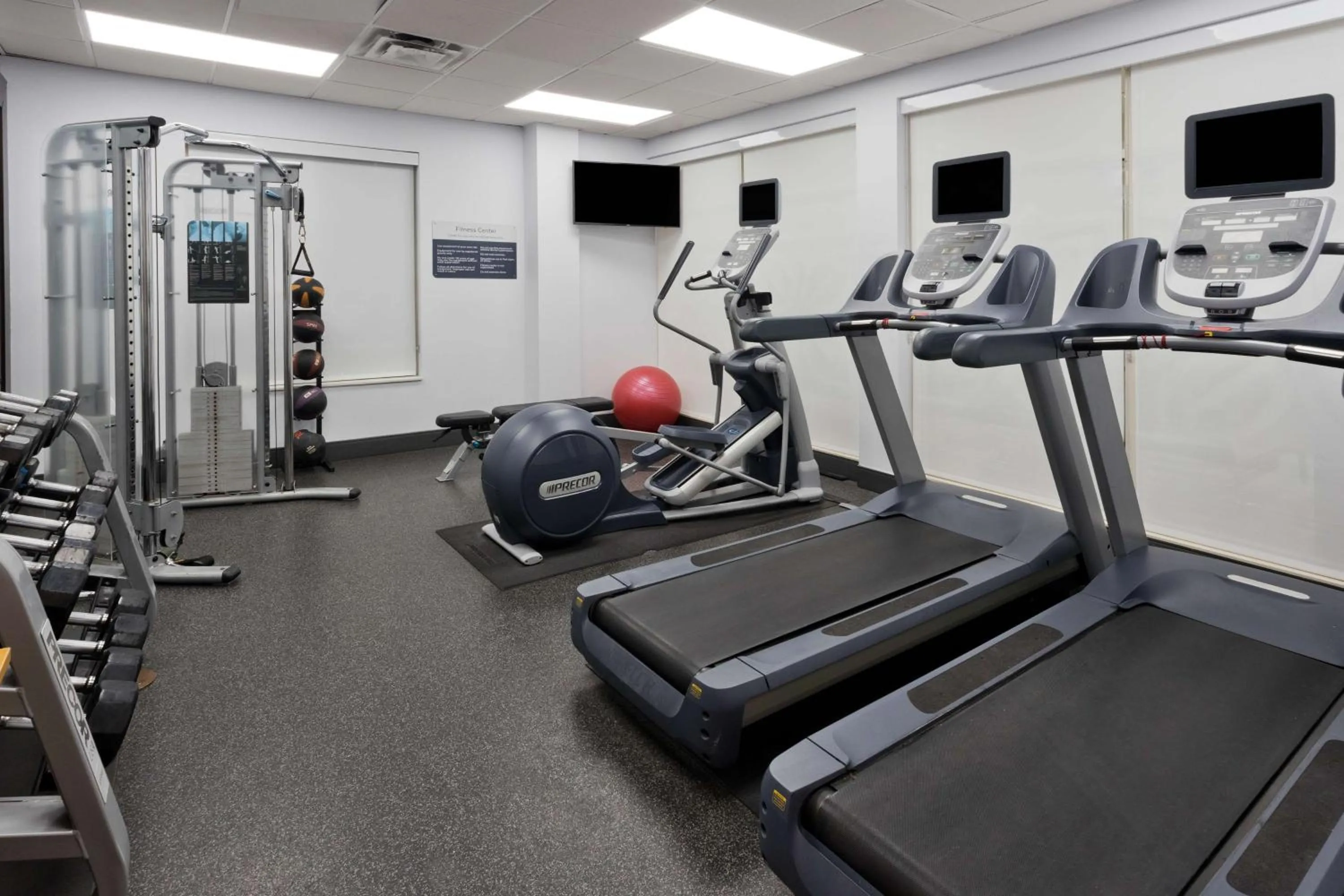 Fitness centre/facilities in Hilton Garden Inn Birmingham/Lakeshore Drive