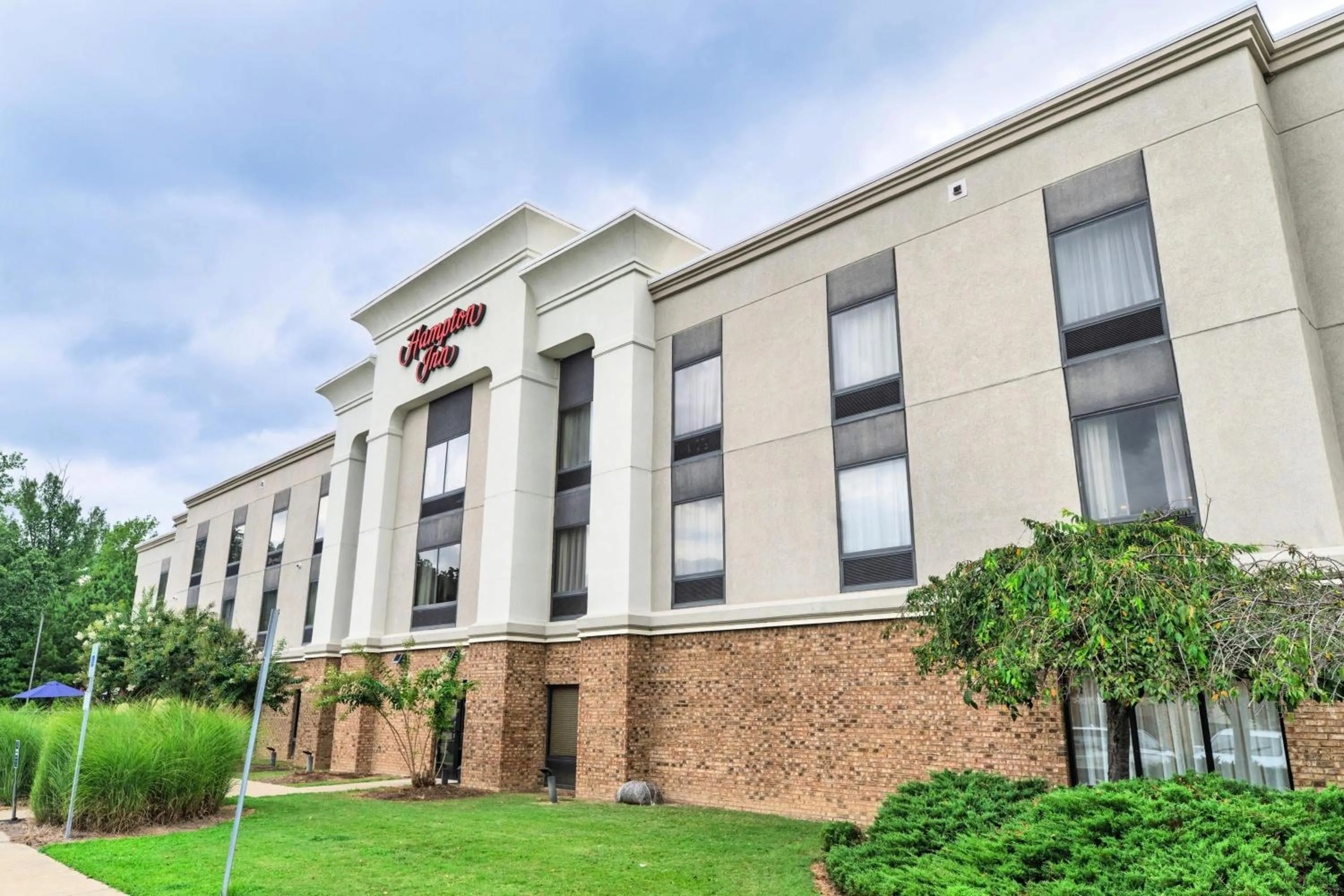 Property building in Hampton Inn Jasper, AL