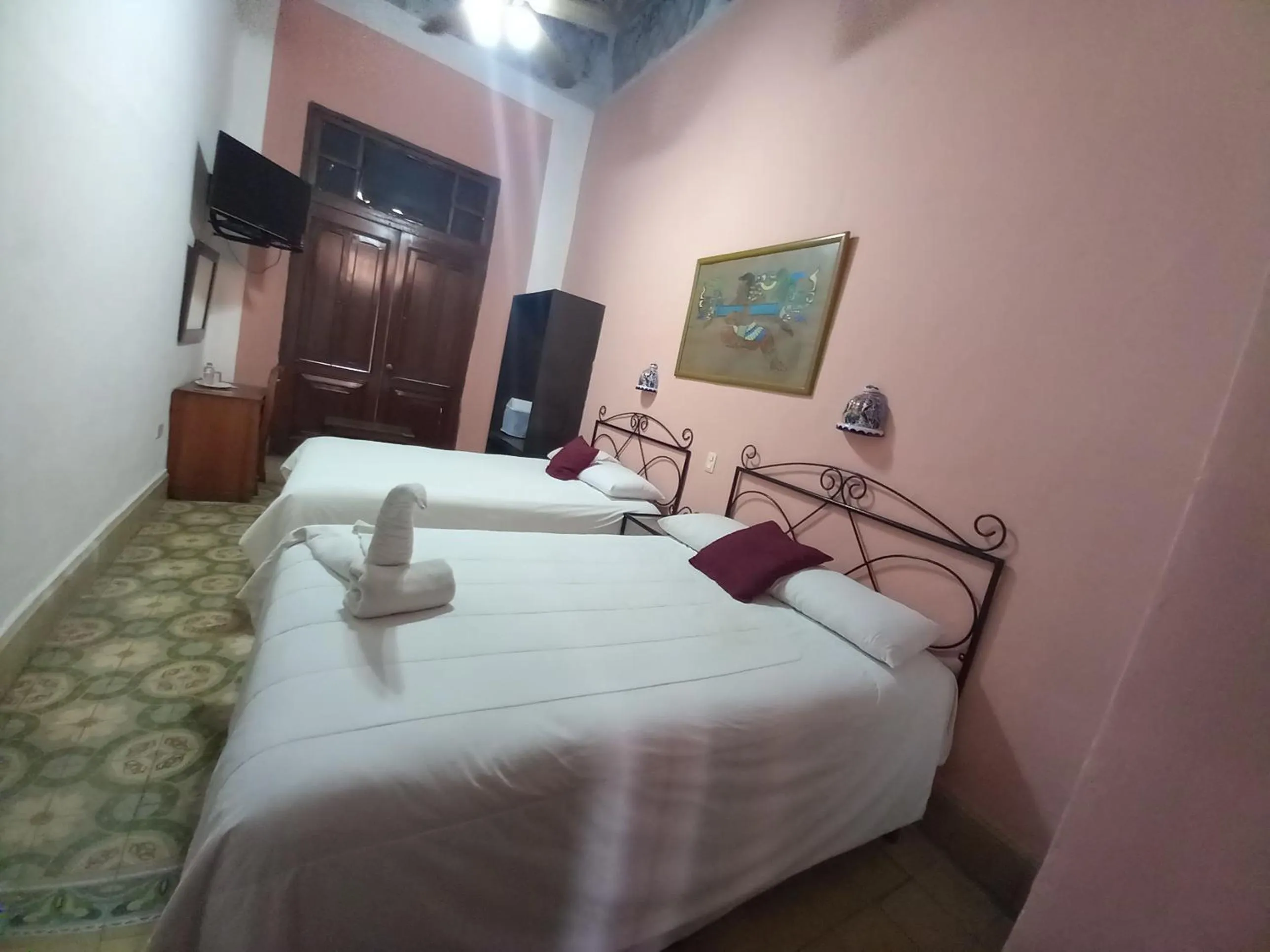 Photo of the whole room, Bed in Hotel Reforma