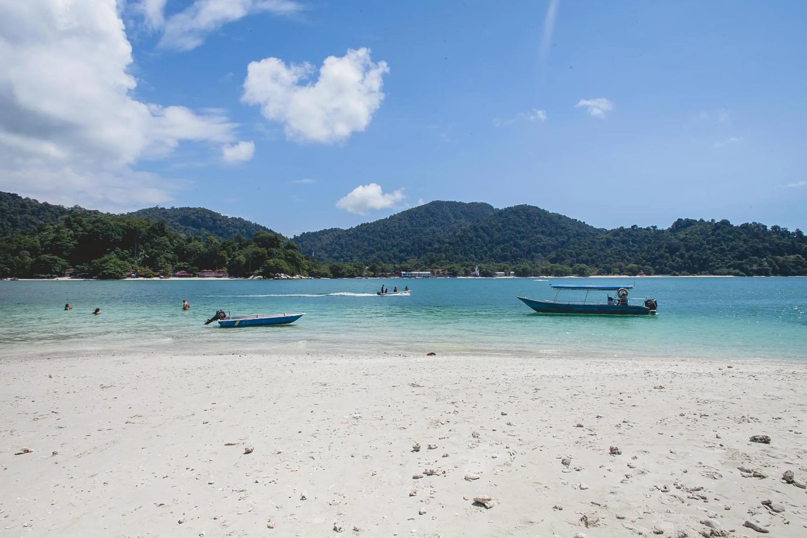 Anjungan Beach Resort