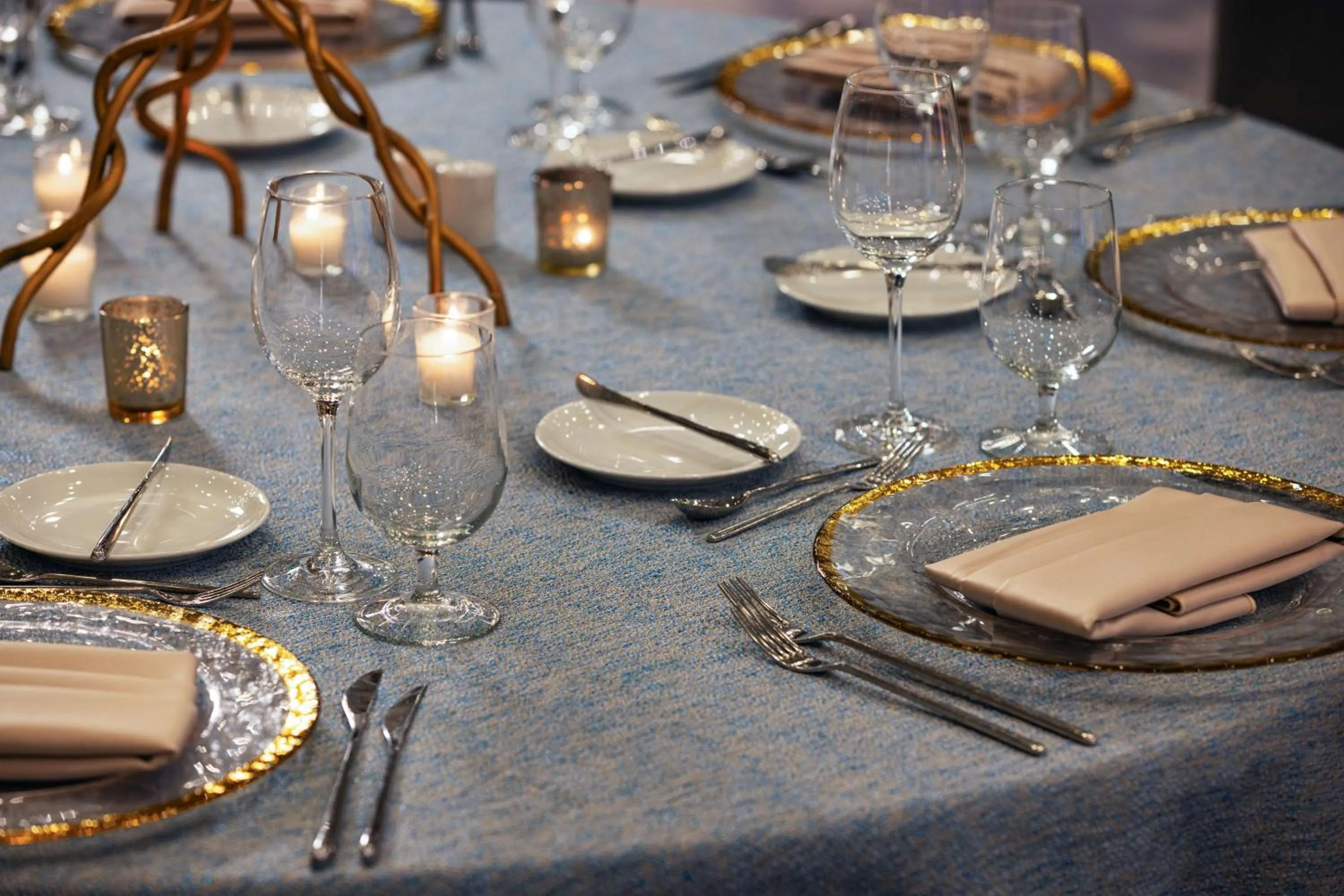Meeting/conference room in The Lofton Hotel Minneapolis, Tapestry Collection by Hilton