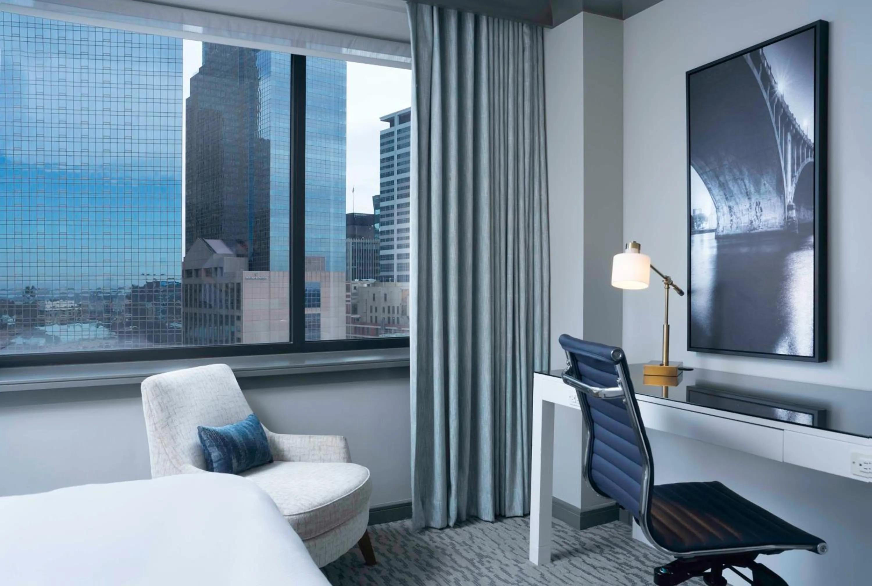 Bedroom, Bed in The Lofton Hotel Minneapolis, Tapestry Collection by Hilton