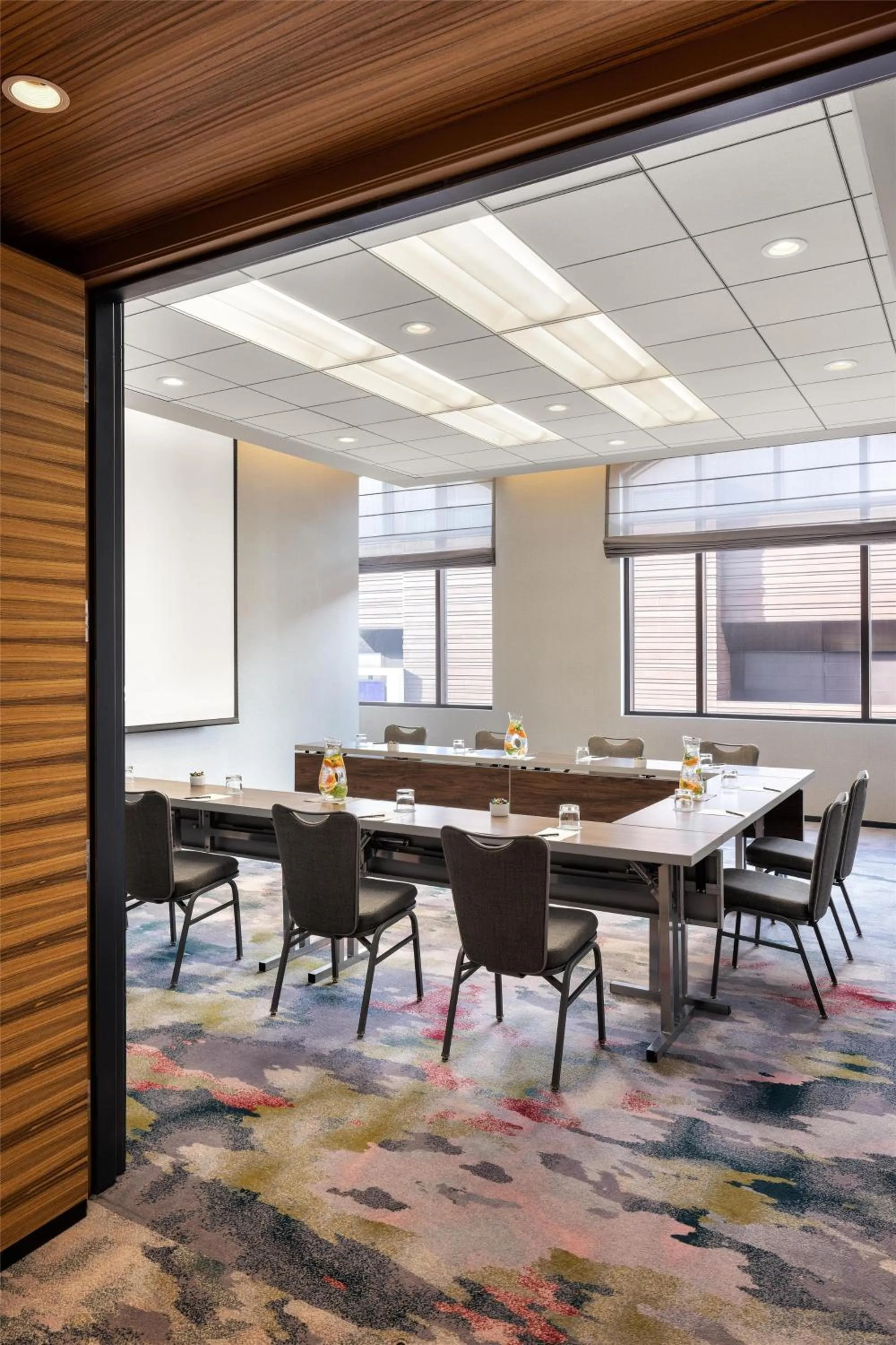 Meeting/conference room in The Lofton Hotel Minneapolis, Tapestry Collection by Hilton