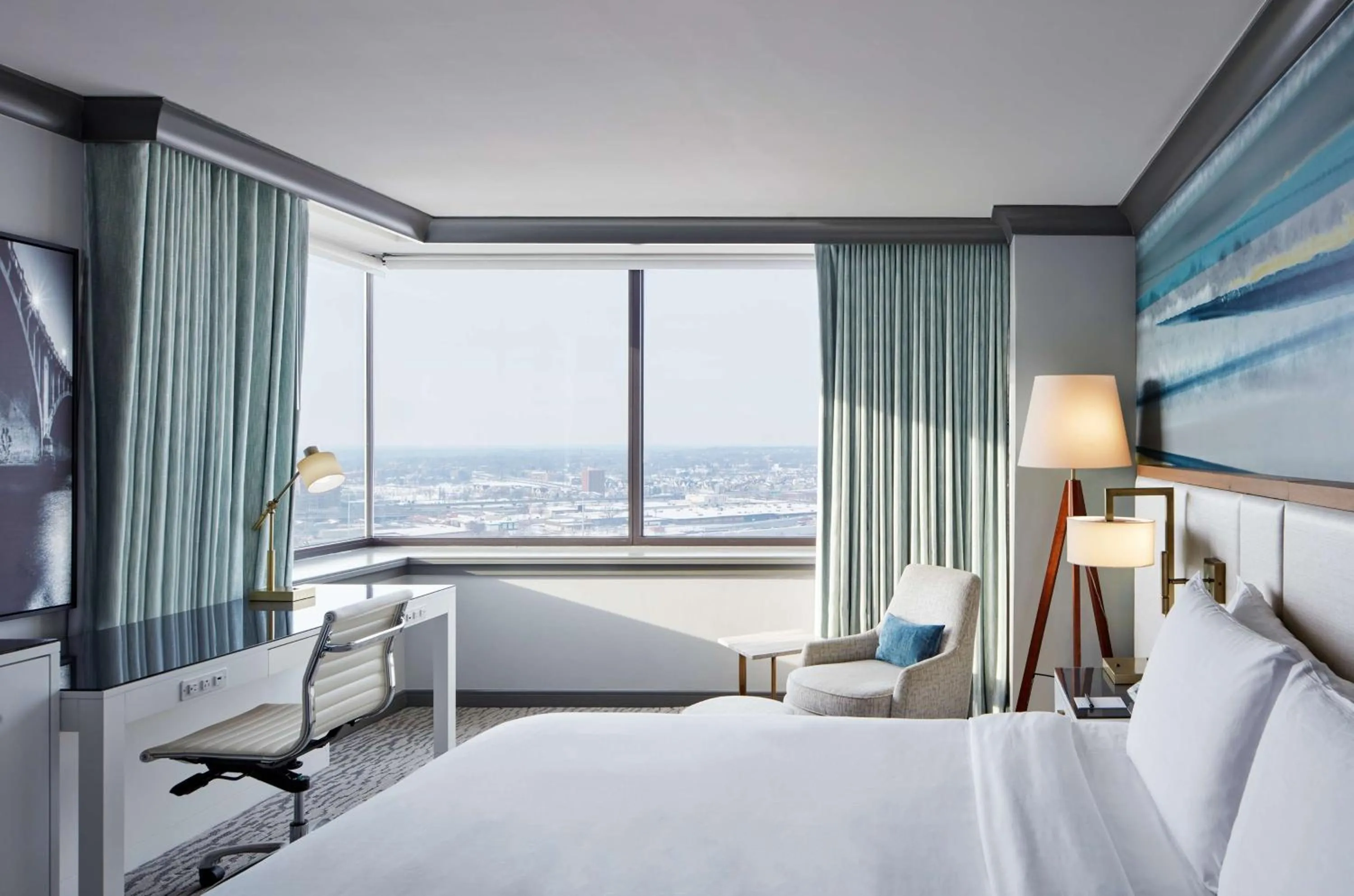 Bed in The Lofton Hotel Minneapolis, Tapestry Collection by Hilton