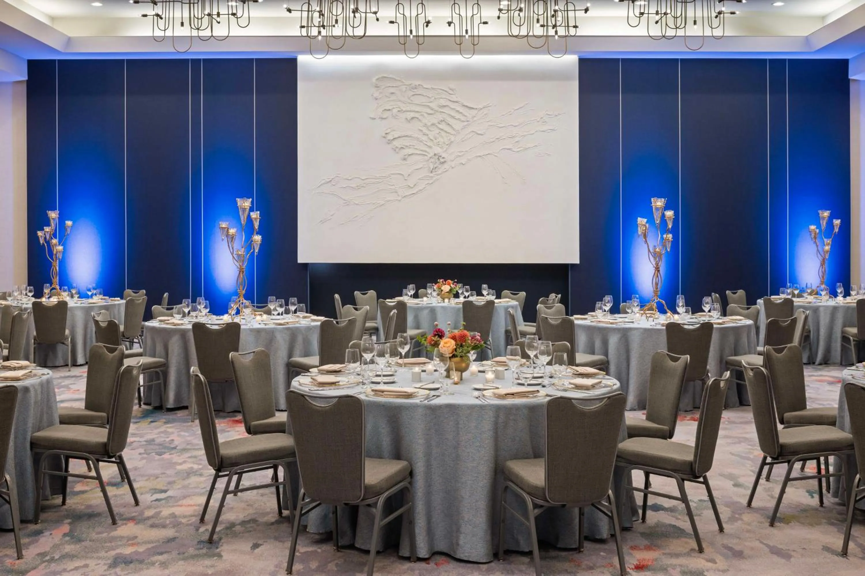 Meeting/conference room in The Lofton Hotel Minneapolis, Tapestry Collection by Hilton