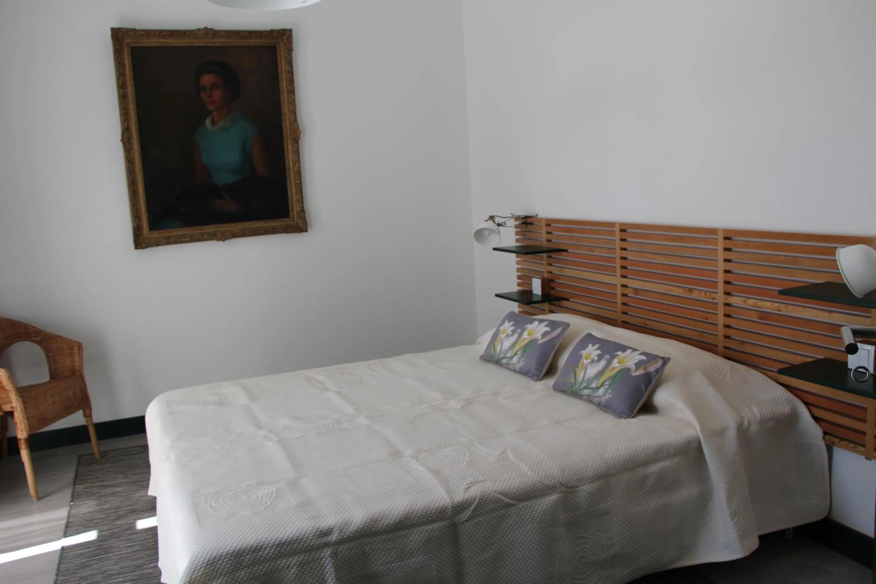 Bed in DoBairro suites at Bairro Alto