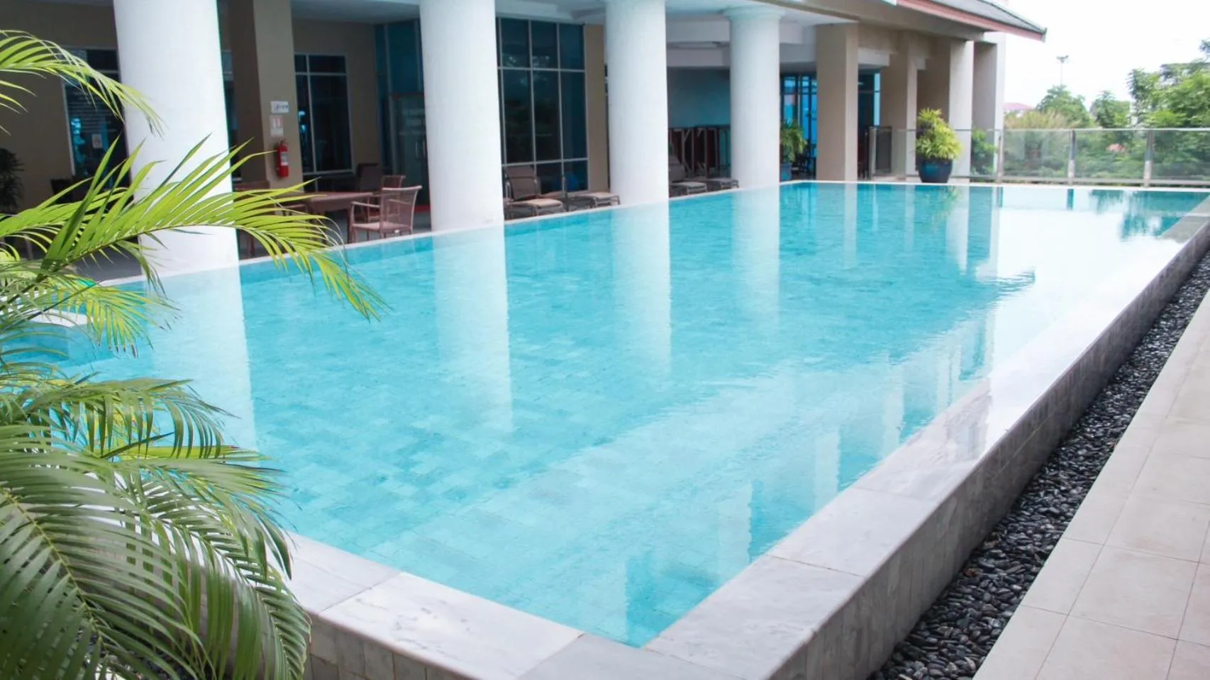 Pool view in Krungsri River Hotel
