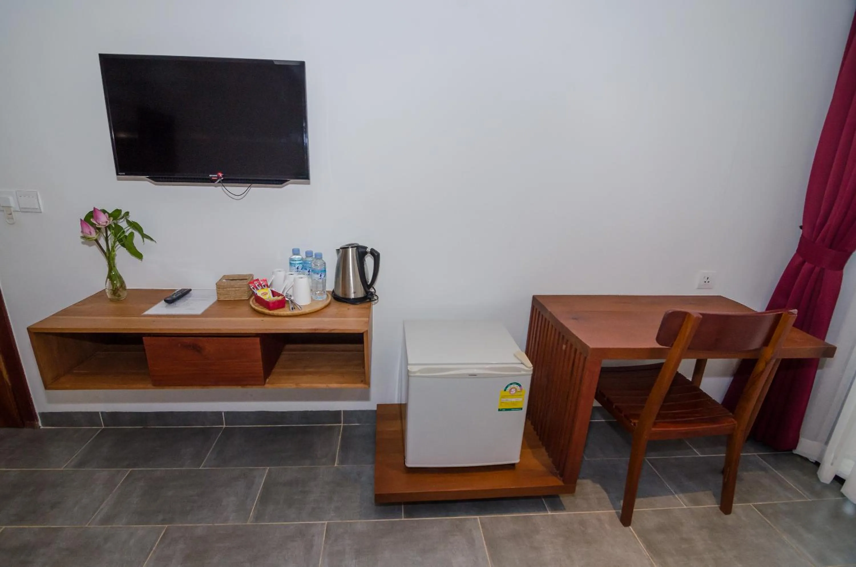 TV and multimedia in Neth Socheata Hotel