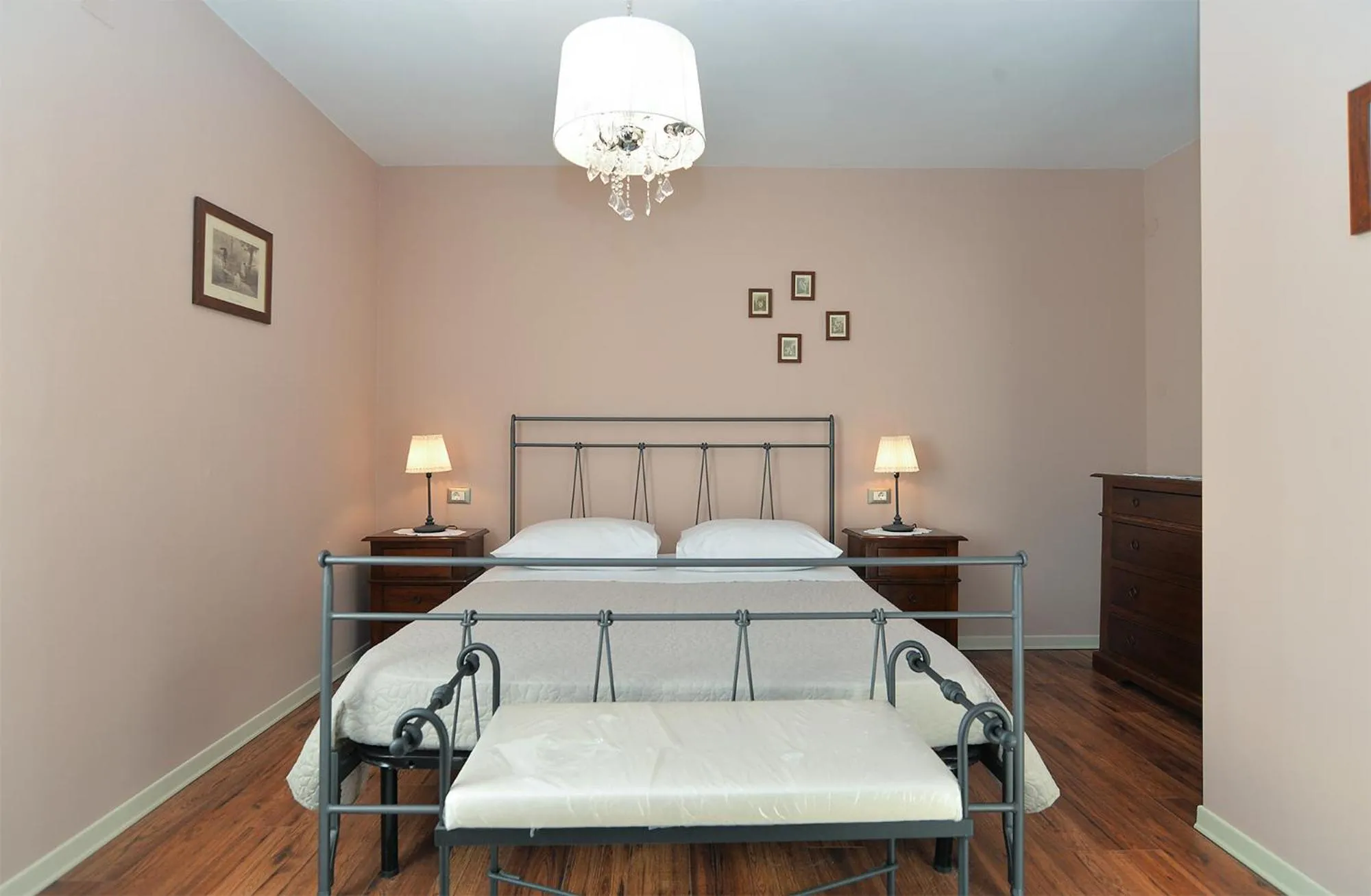 Bed in Apartments Marija 1089