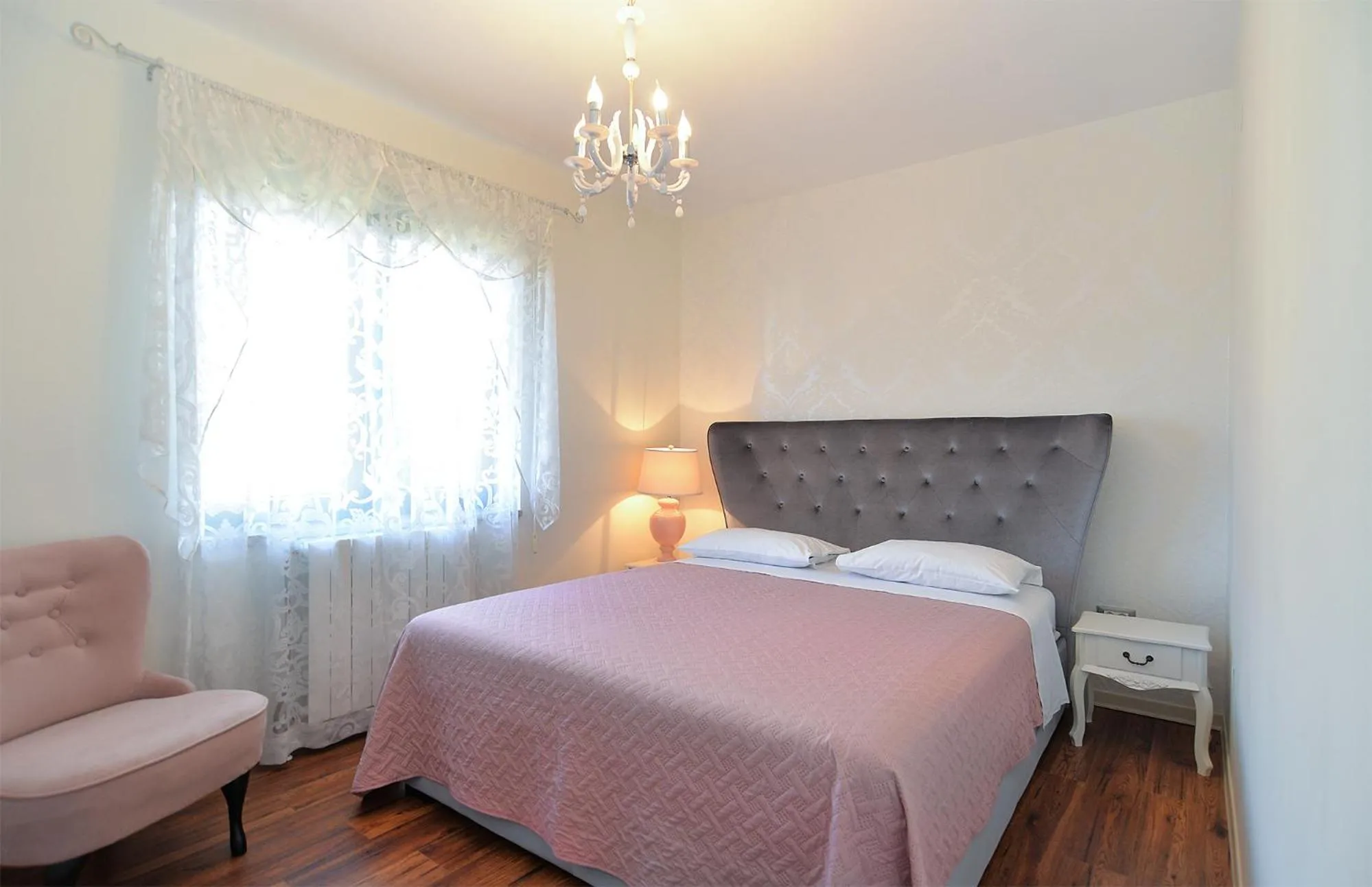 Bed in Apartments Marija 1089