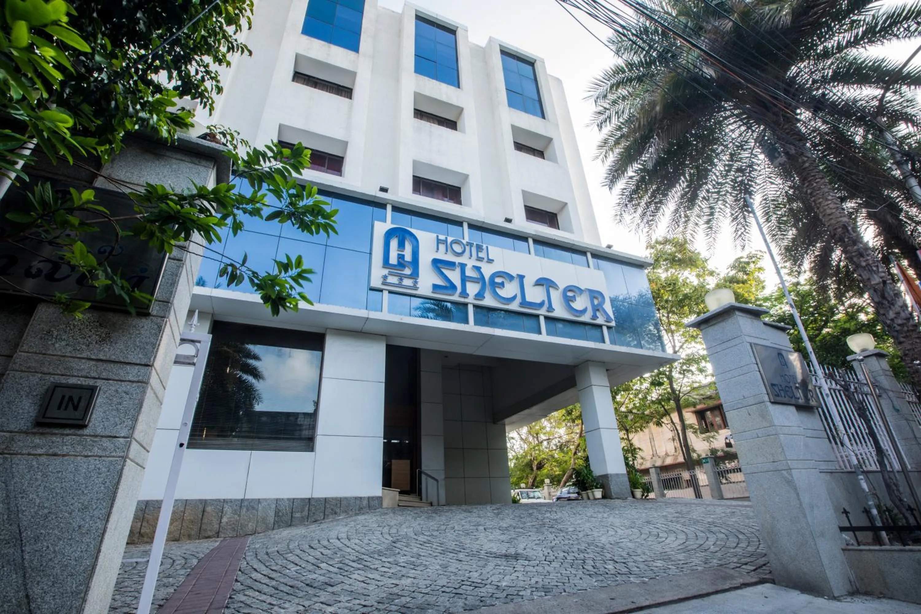 Facade/entrance in Hotel Shelter